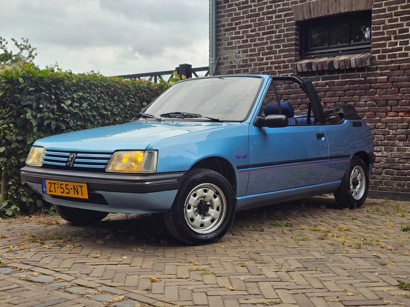 Peugeot 205 Cabrio 1.4 CJ *VERKOCHT* | Bleu Azur | Uniek | O, Voorwielaandrijving, Stof, 1360 cc, 4 cilinders