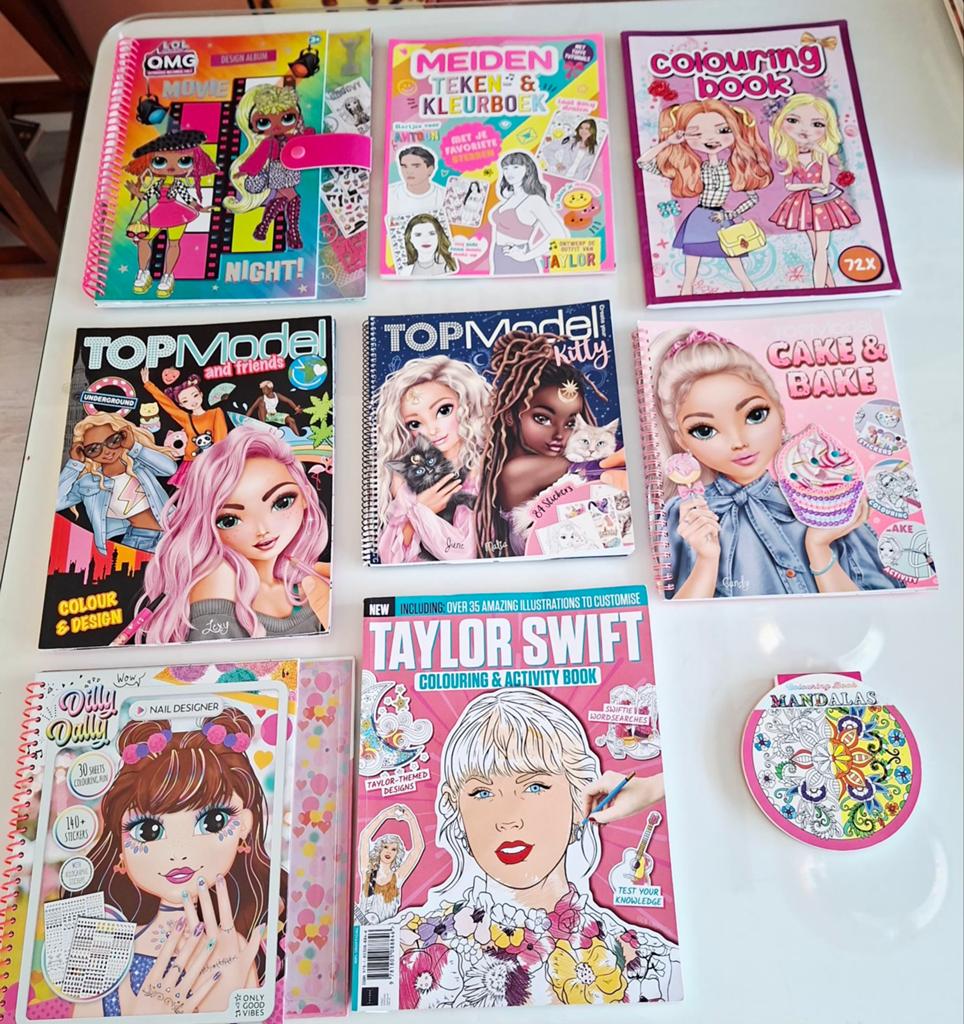 Pakket kinder kleurboeken: LOL, TopModel, Taylor Sw, Ophalen of Verzenden, Zo goed als nieuw, Knutselen