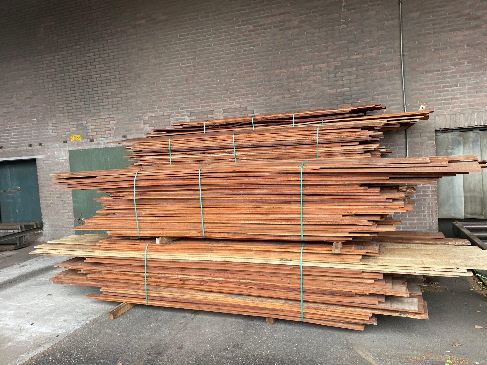 Hardhouten planken, Minder dan 25 mm, Ophalen of Verzenden, Zo goed als nieuw, Plank
