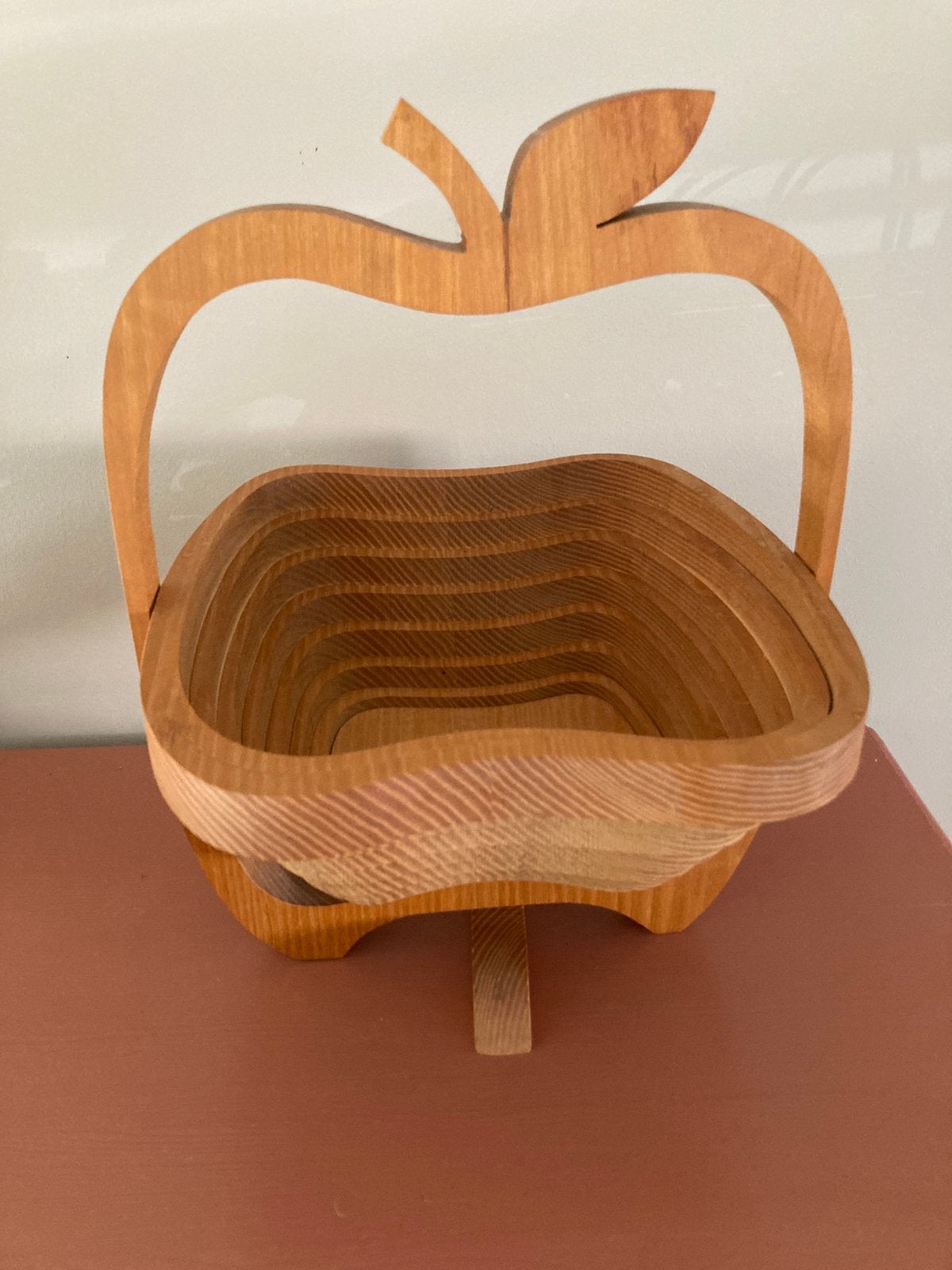 Vintage WoodSit Appel vorm houten opvouwbare  Fruit schaal, Ophalen of Verzenden, Hout