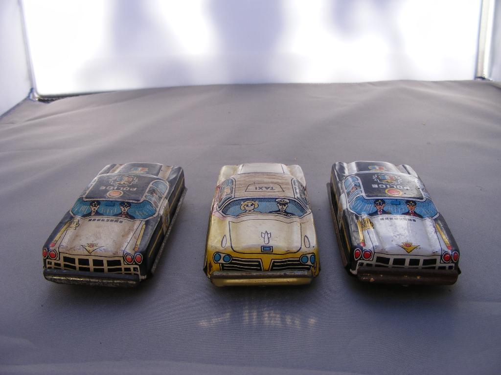 3 blikken auto&amp;#39;s 2x police 1x taxi, Ophalen of Verzenden, Gebruikt, Auto