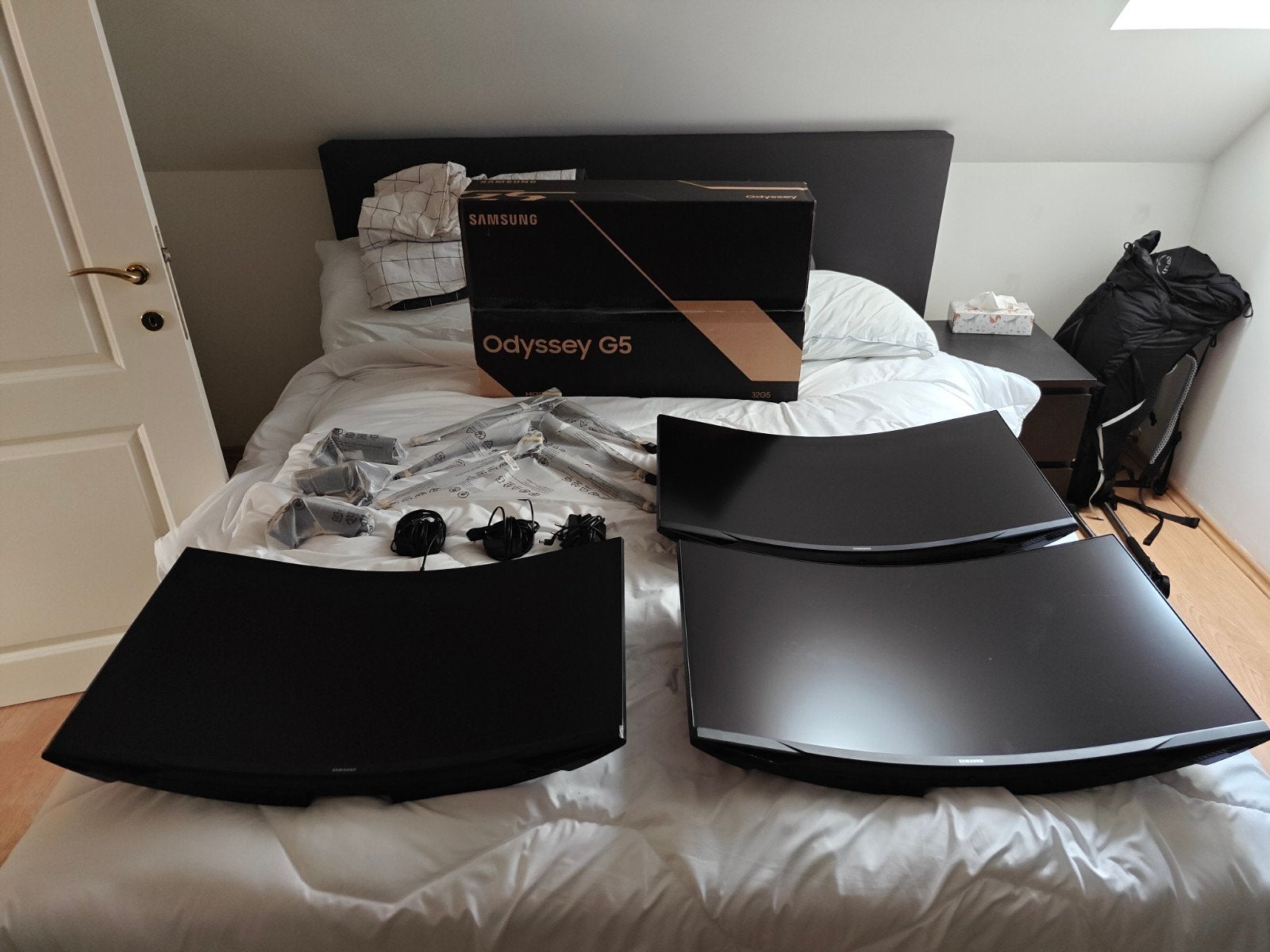 3x Samsung odyssey g5 32inch QHD 144hz, 101 t/m 150 Hz, Curved, VA, Zo goed als nieuw