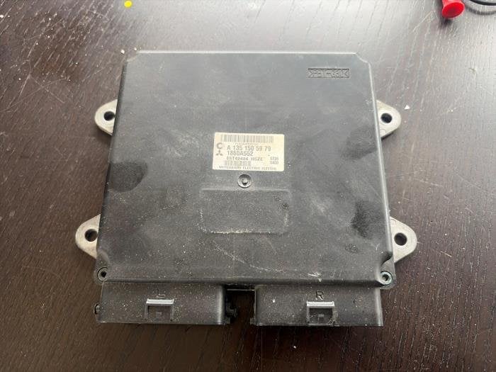 Computer Motormanagement van een Mitsubishi Colt, Gebruikt, -, -, Mitsubishi