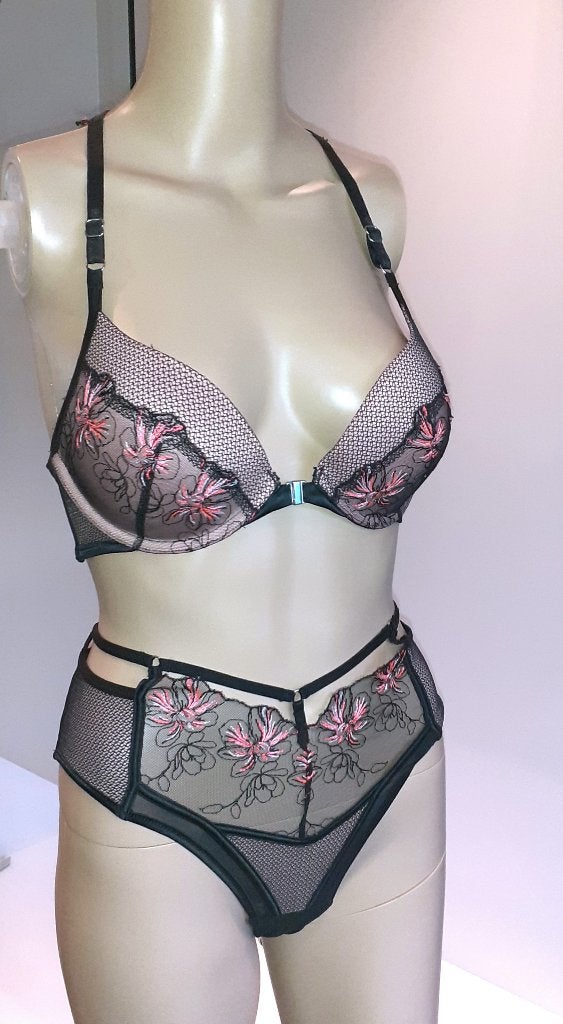 Lingerie setje 70C S Duckie Thot Hunkemoller, Ophalen of Verzenden, Zwart, Setje