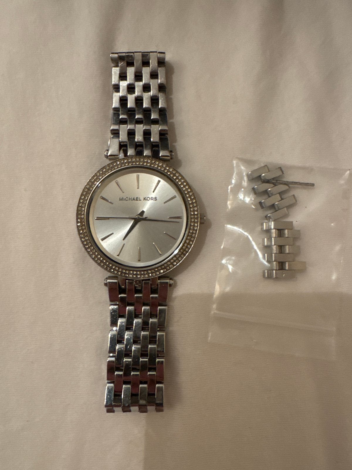 Michael Kors Horloge - Zilverkleurig met Strass, Overige merken, Gebruikt, Staal, Polshorloge