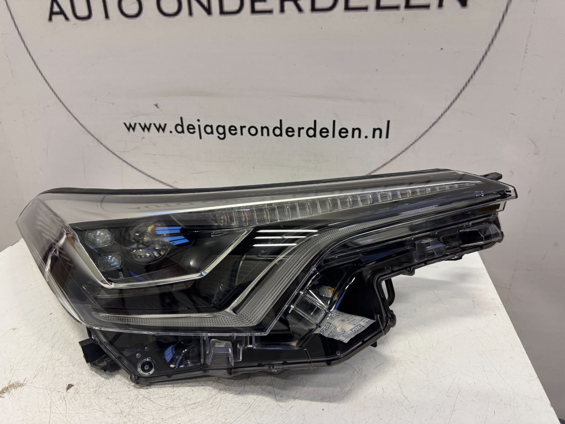 TOYOTA C-HR CHR FULL LED KOPLAMP RECHTS 81110-F4070, Info@toyota.co.jp, Gebruikt, Toyota Motor Corporation, Toyota