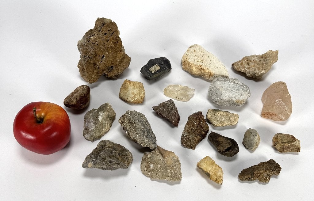 1154. Mineralen verzameling, Verzamelen, Ophalen