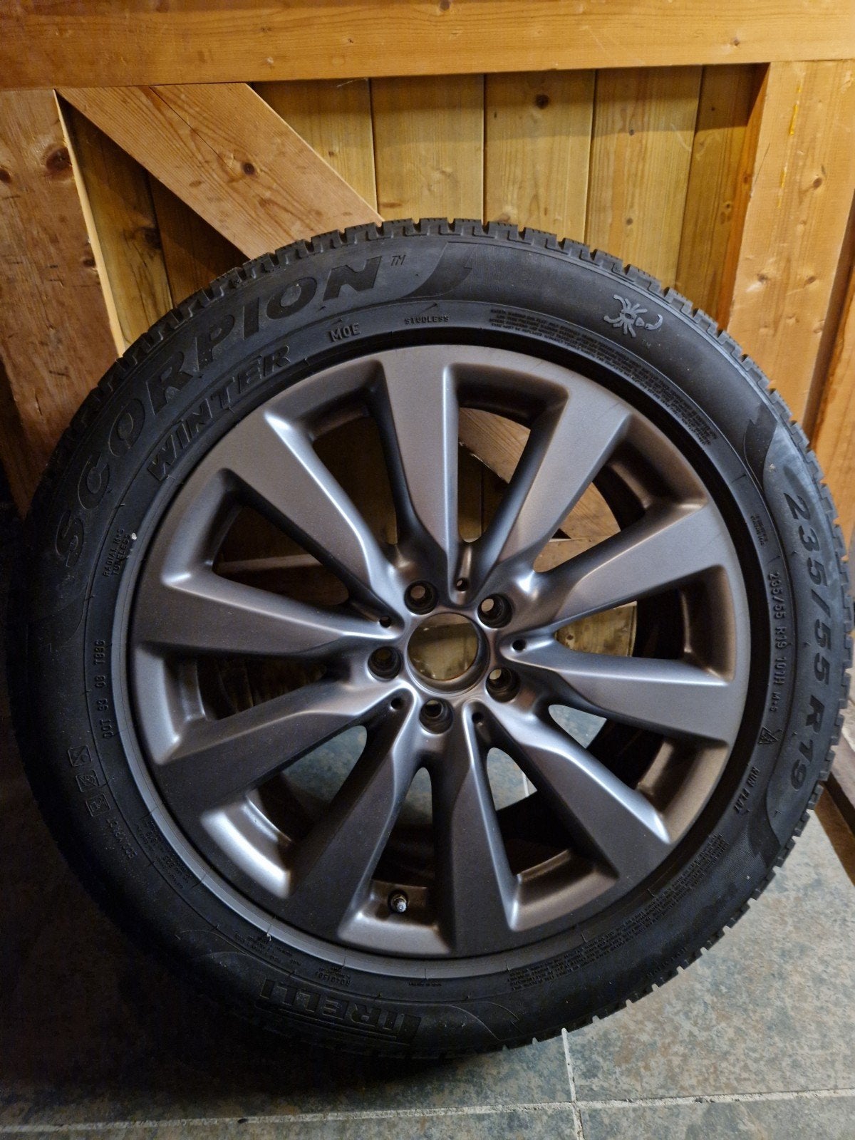 Mercedes Benz GLC X253  nieuwstaat Velgen +Winterbanden, 19 inch, Gebruikt, Banden en Velgen, 235 mm