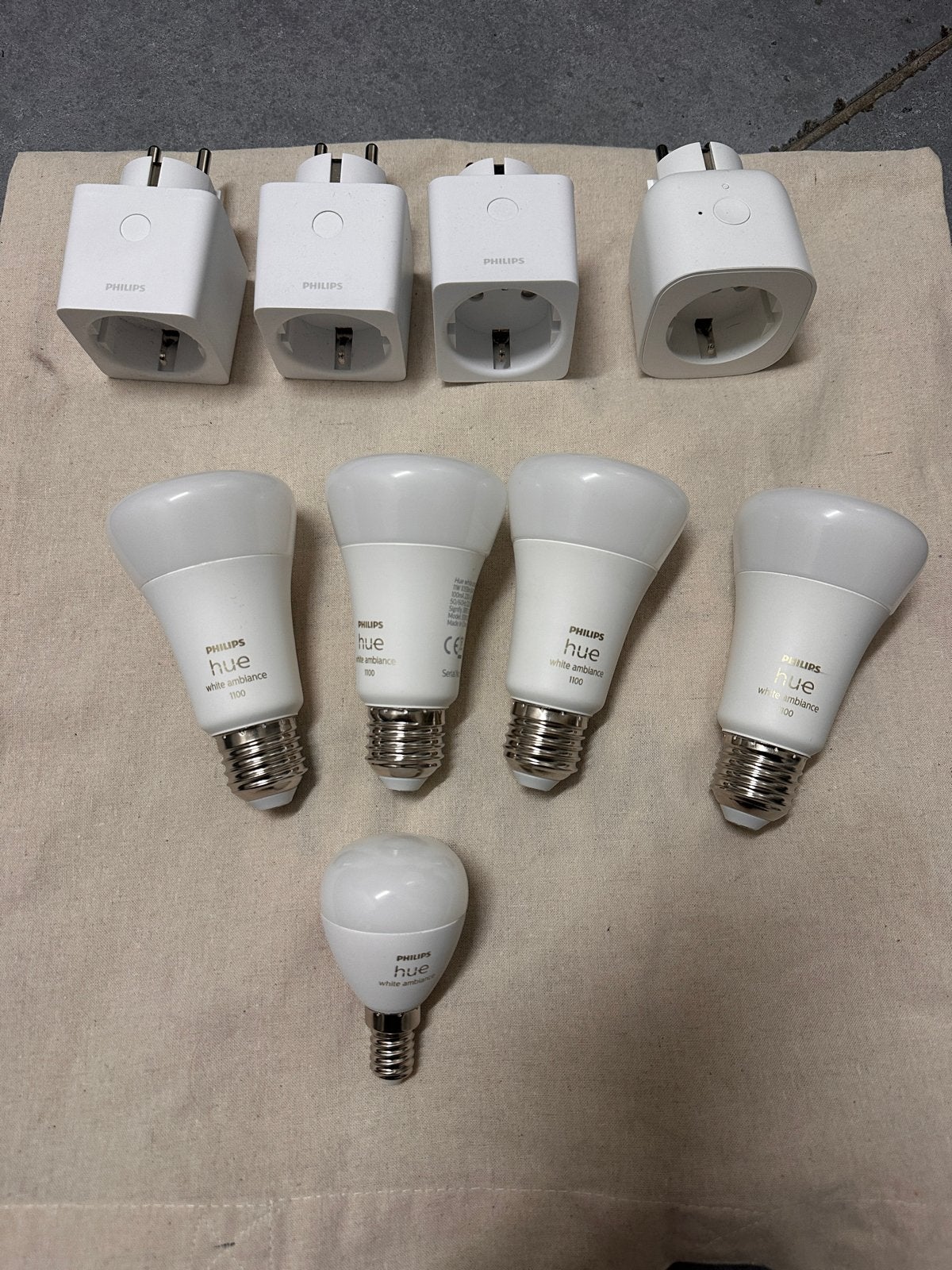 Philips Hue Set: Lampen en Smart Plugs, Led-lamp, Philips Hue, Instelbaar wit, 60 watt of meer