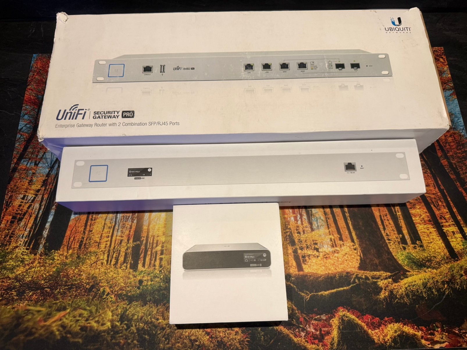 Ubiquiti UniFi Cloud Key Gen2 Plus + Rackmoint en USG-PRO4, Ophalen of Verzenden, Zo goed als nieuw, Router, Ubiquiti