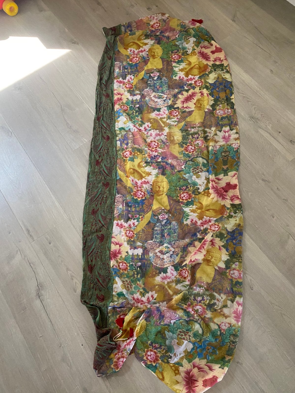 Prachtig halsdoek, Kleding | Dames, Mutsen, Sjaals en Handschoenen, Ophalen of Verzenden, Zo goed als nieuw, Sjaal