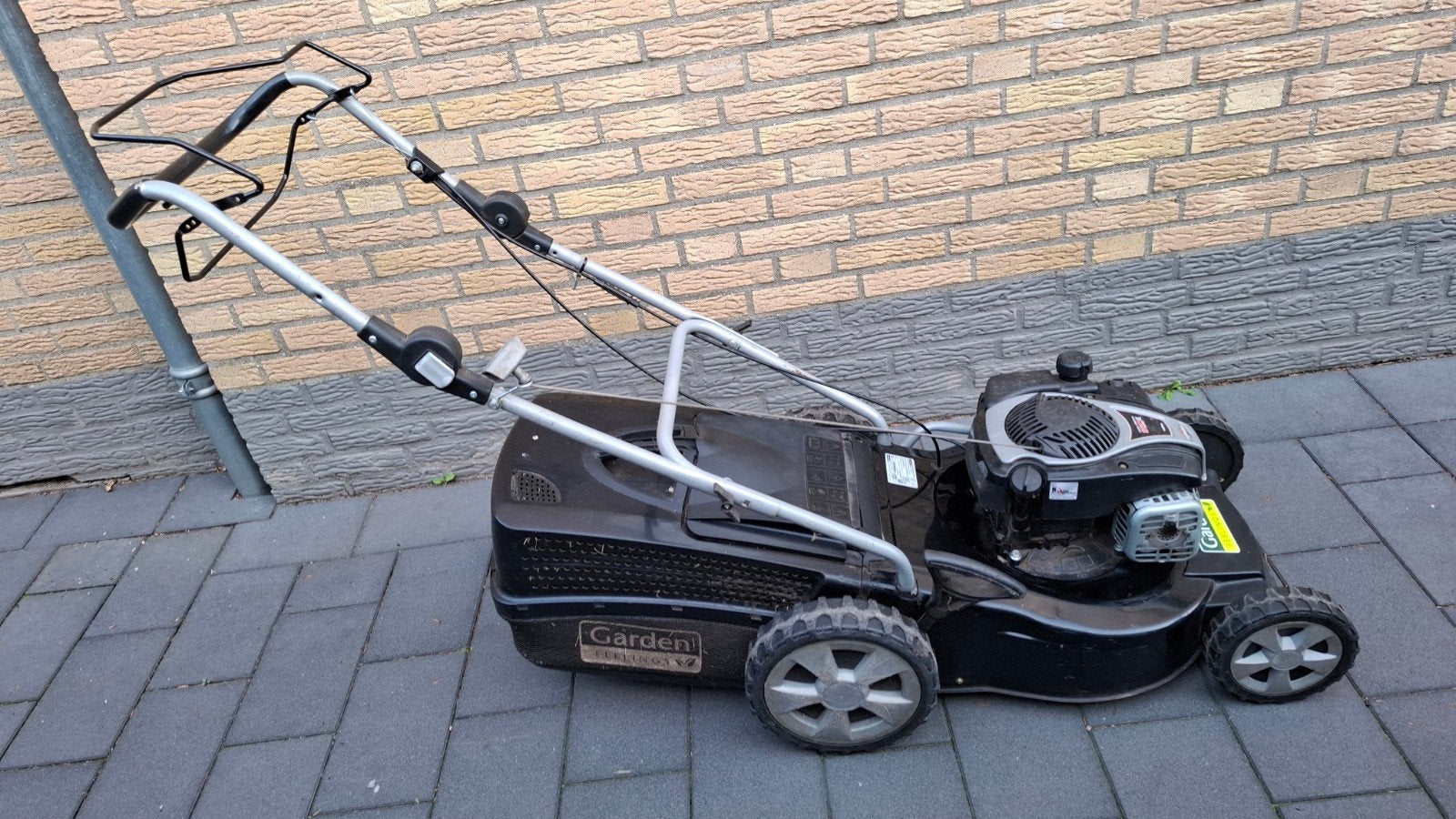 Benzine grasmaaier met loopfunctie, Tuin en Terras, Ophalen, Gebruikt, Opvangbak, Benzine-grasmaaier