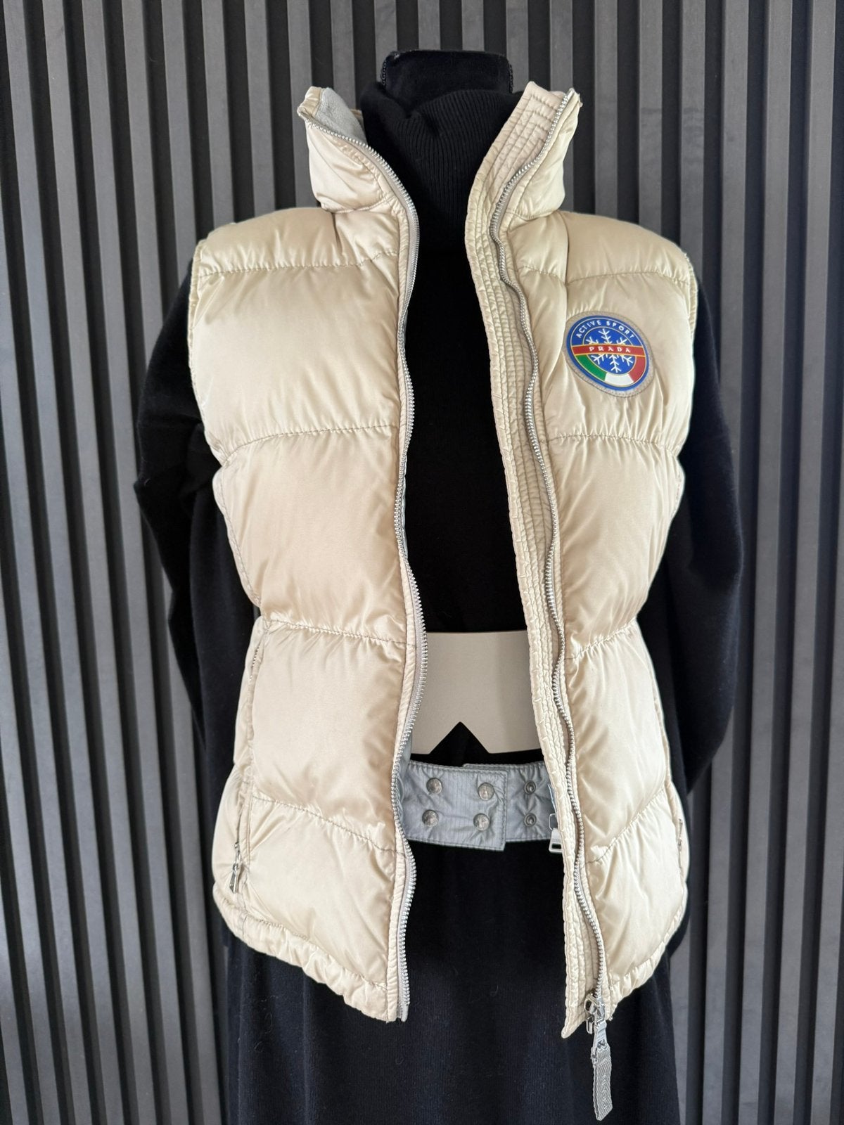 PRADA Bodywarmer Beige Tone - Silver Lining Capuchon IT42, Prada, Beige, Ophalen of Verzenden, Maat 36 (S)