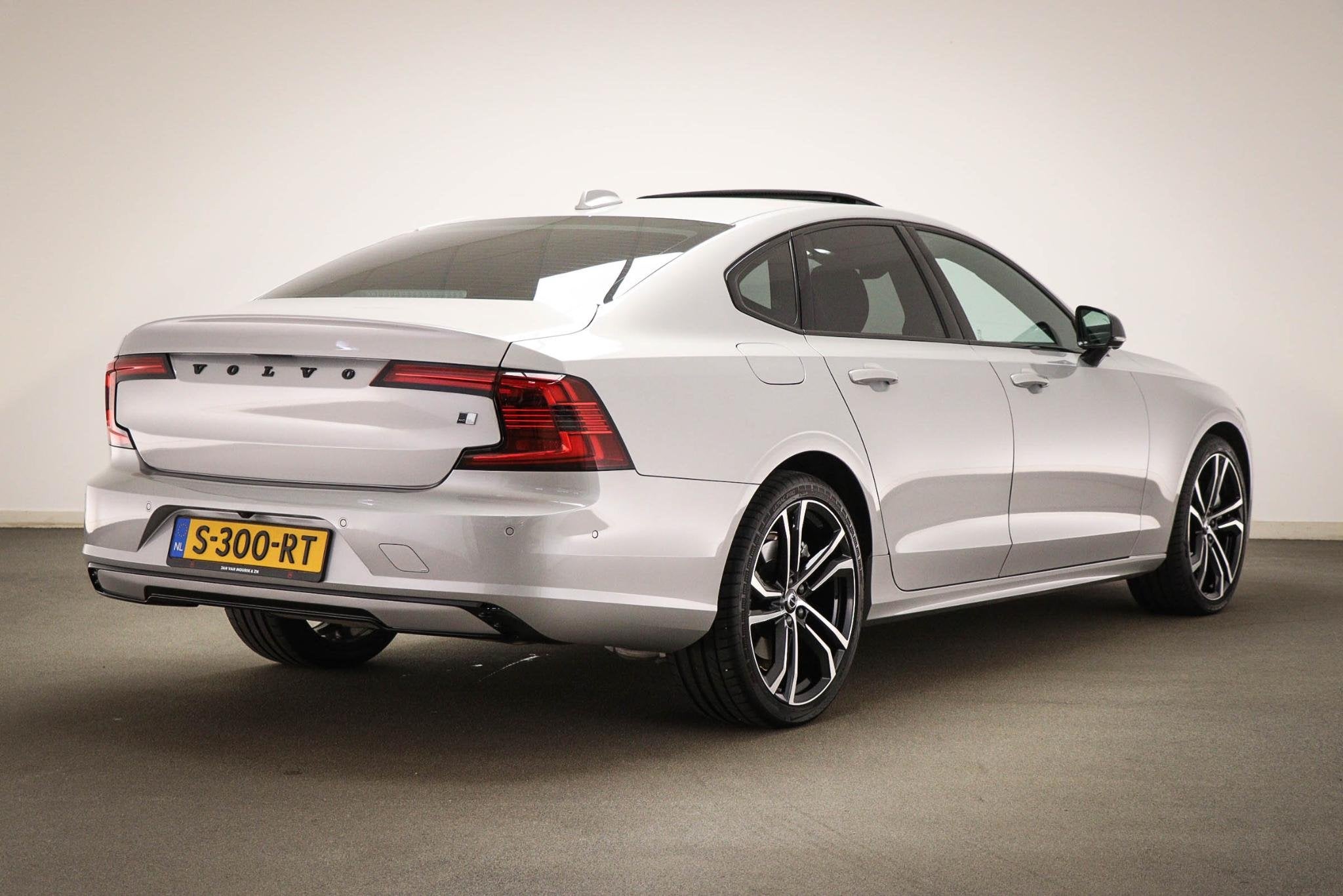 Volvo S90 2.0 B5 Ultimate Dark | Luchtvering | Bower & Wilki, Dealer onderhouden, 15 km/l, Gebruikt, 4 cilinders