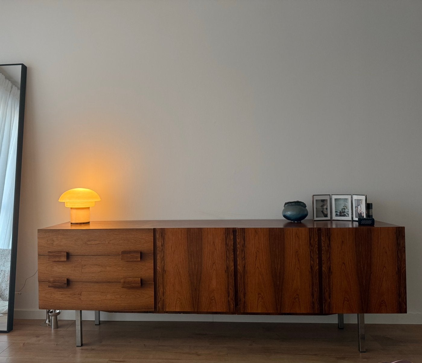 Vintage Palissander Sideboard '60/'70 Mid-century Dressoir, Gebruikt, Ophalen of Verzenden, 200 cm of meer, Met lade(s)