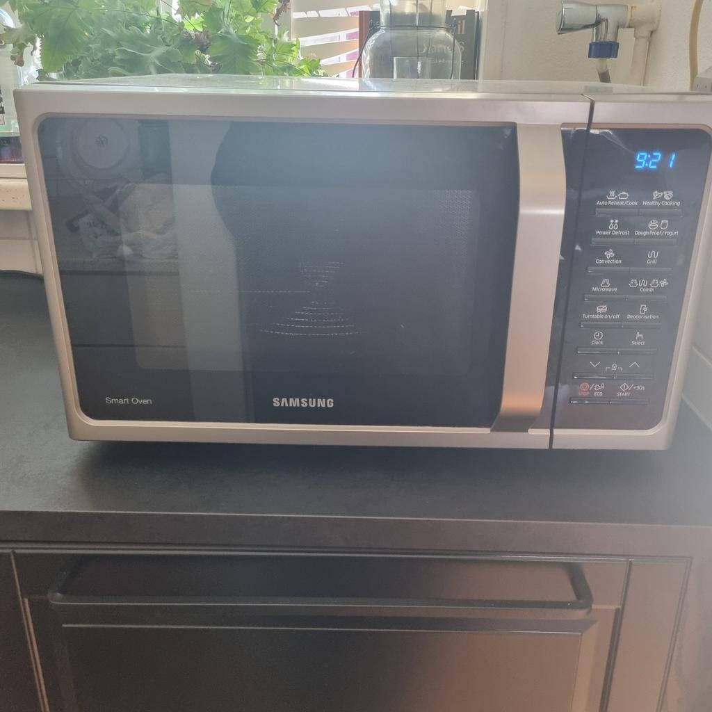 Samsung combimagnetron/oven - Zeer goede staat, Ophalen, Combimagnetron, Hete lucht, Zo goed als nieuw