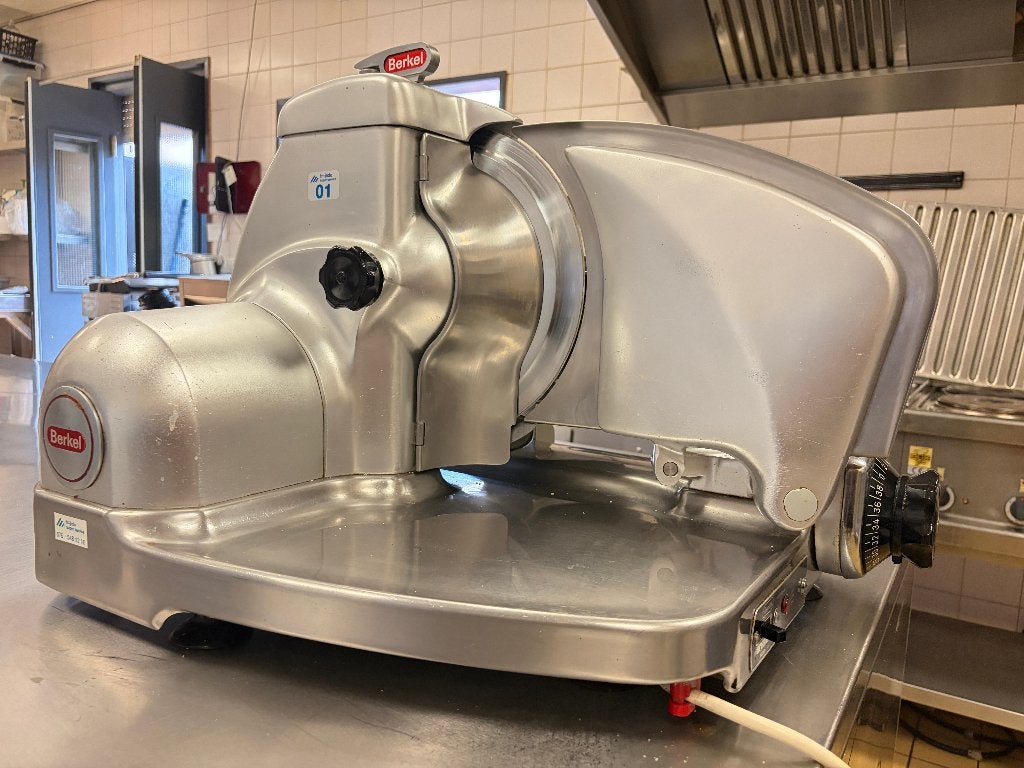 Berkel snijmachine model 834, Huis en Inrichting, Snijmachine, Ophalen, Zo goed als nieuw, Metaal