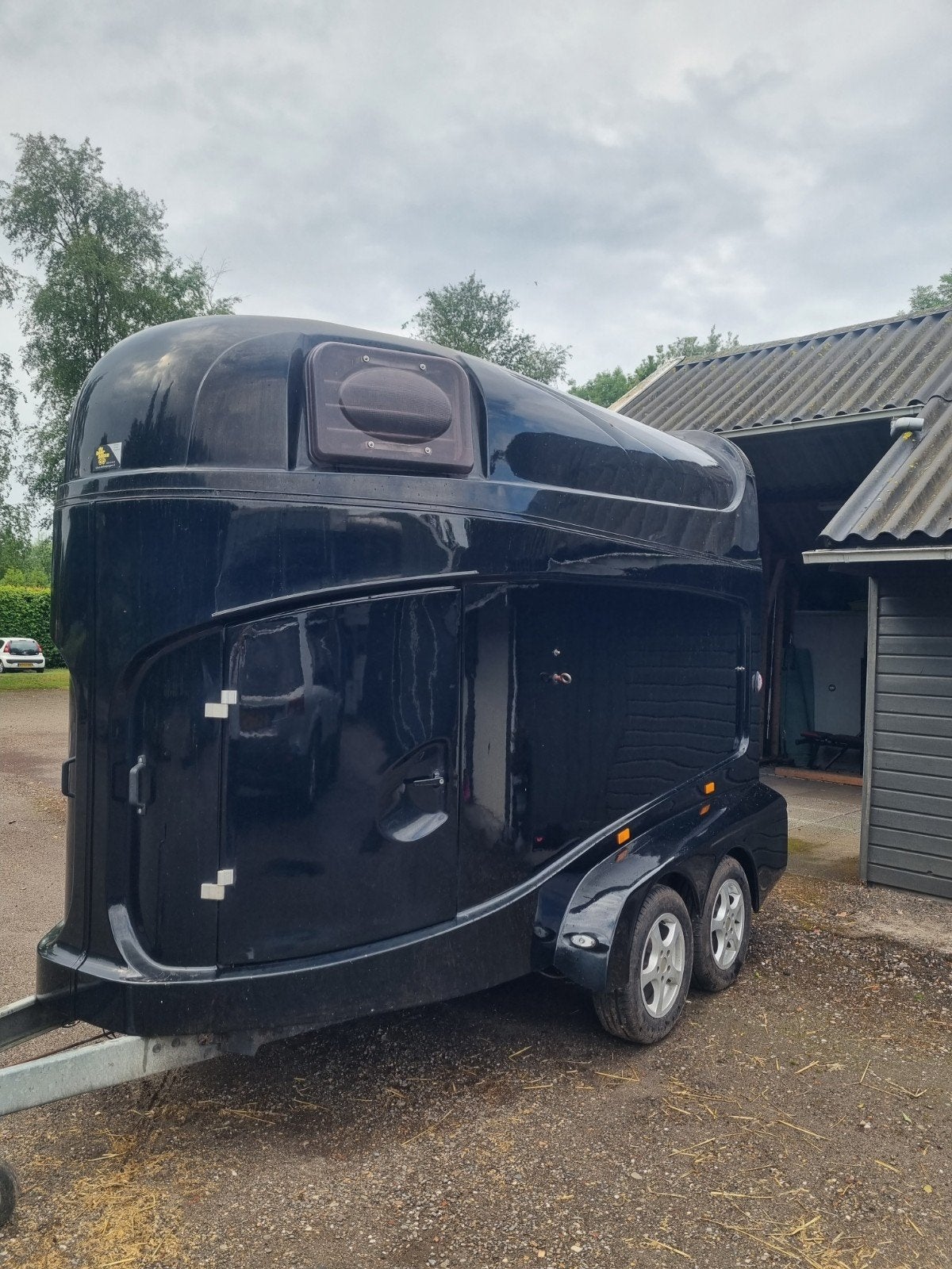 Humbaur maximus 2 paards trailer, Ophalen, Gebruikt, Polyester, 2-paards trailer