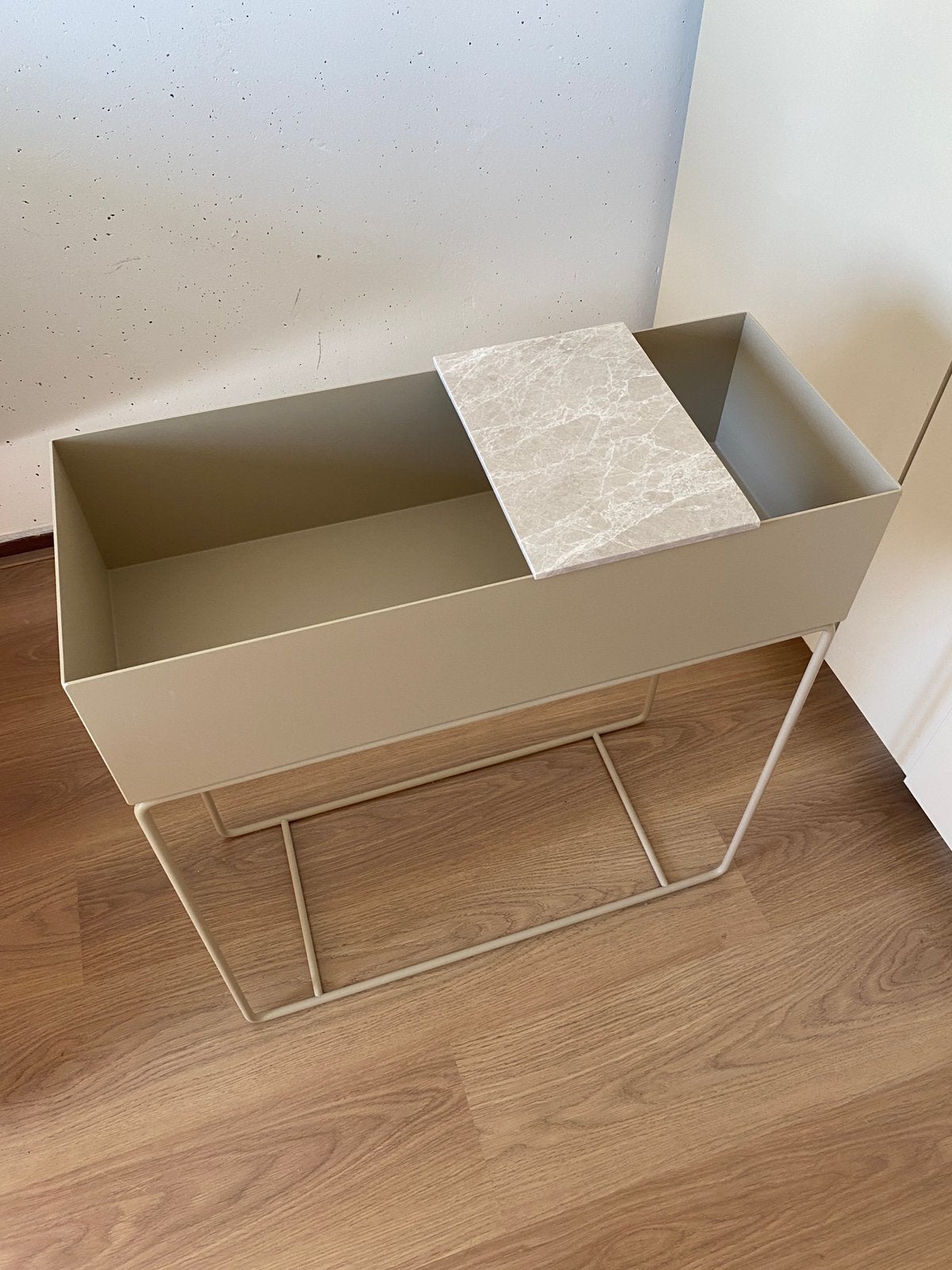 Ferm Living Plantbox cashmere, Ophalen, 50 tot 100 cm, Rond, Zo goed als nieuw