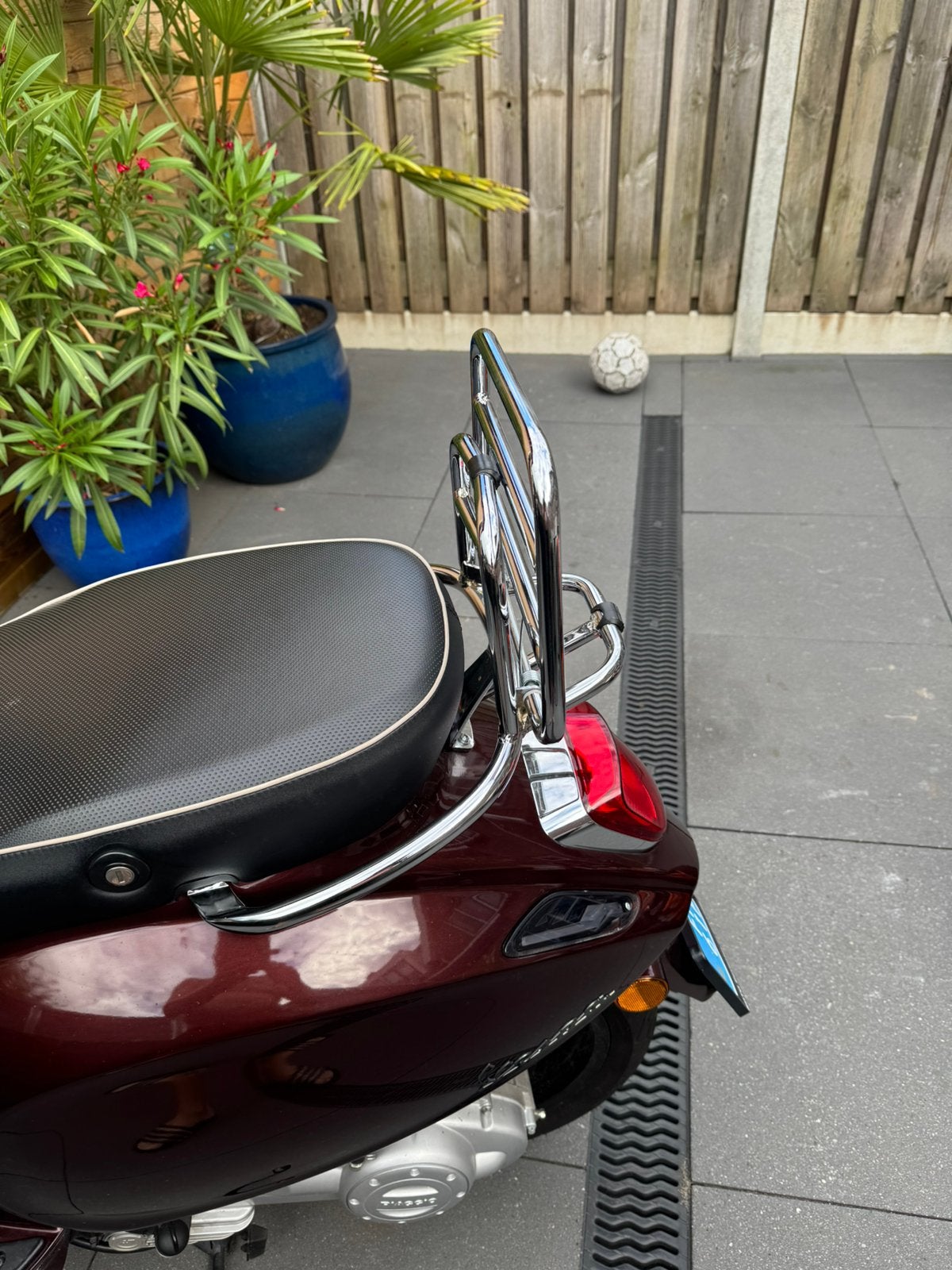 Vespa sprint 25 km, Ophalen, Zo goed als nieuw, Benzine