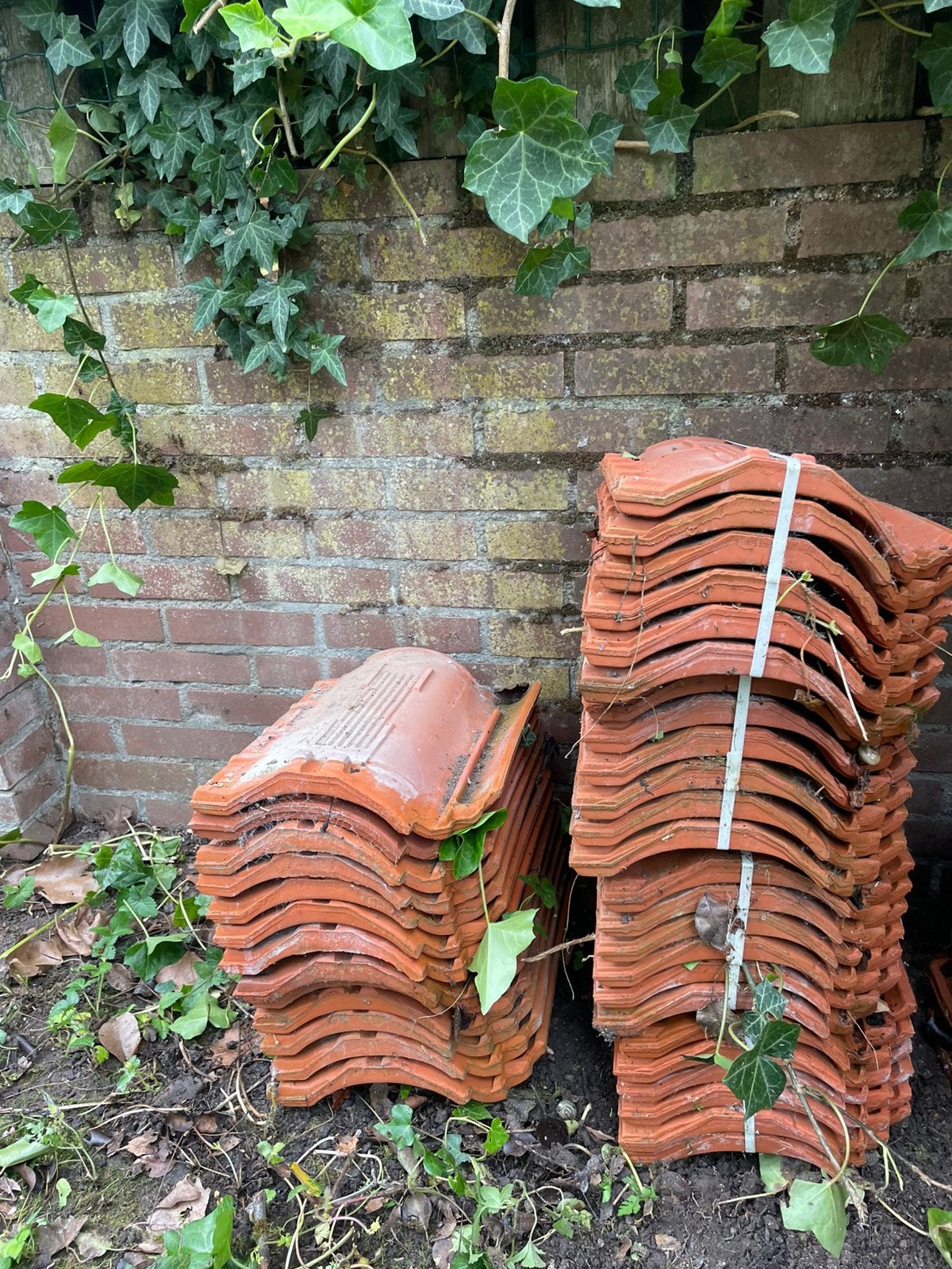 Dakpannen monier 5, Doe-het-zelf en Verbouw, Dakpannen en Dakbedekking, Ophalen, Steen of Klei, Zo goed als nieuw, 15 m² of meer