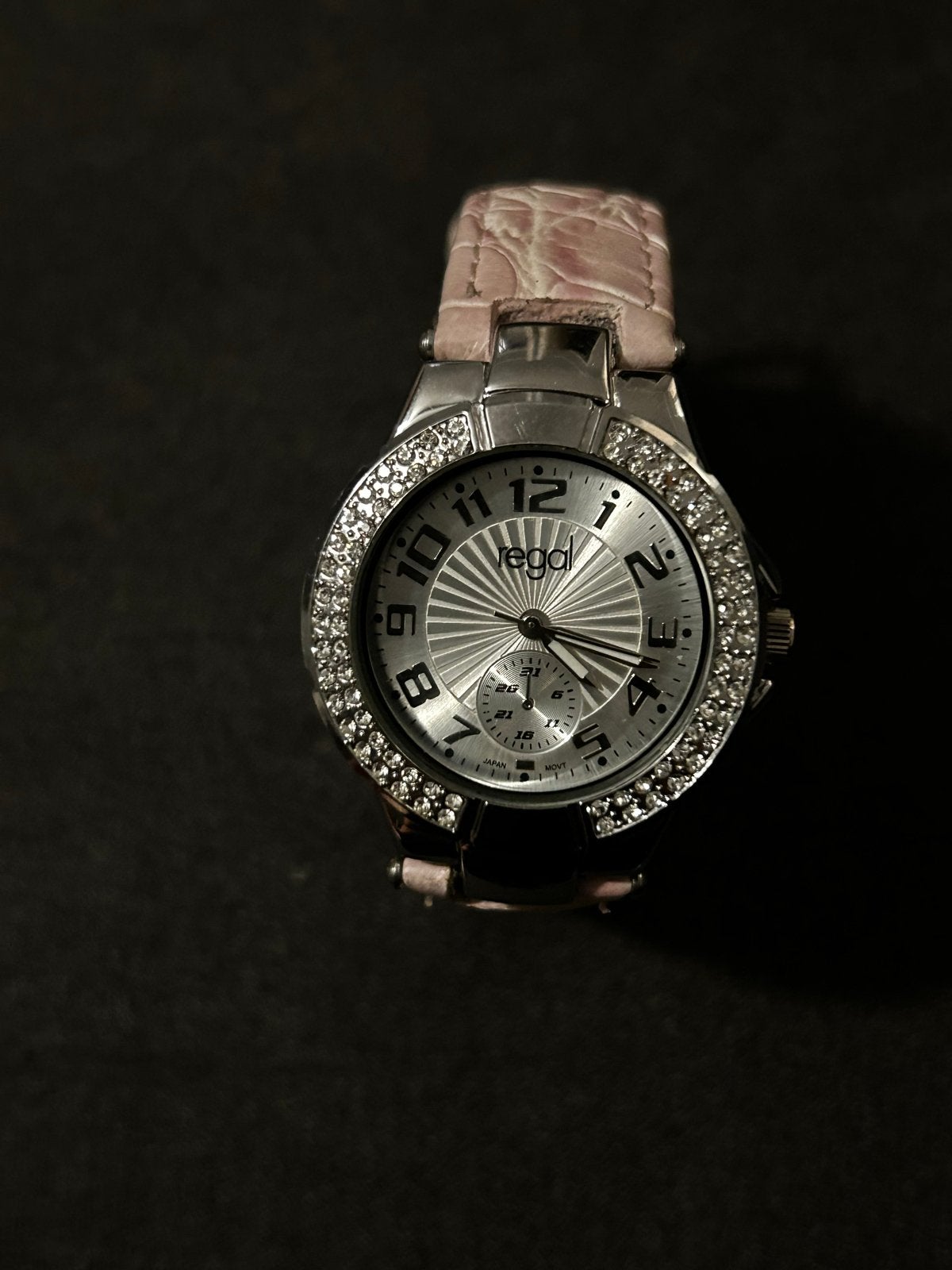 Regal Dames Polshorloge met Strass en Roze Bandje, Overige merken, Staal, Polshorloge, Ophalen of Verzenden