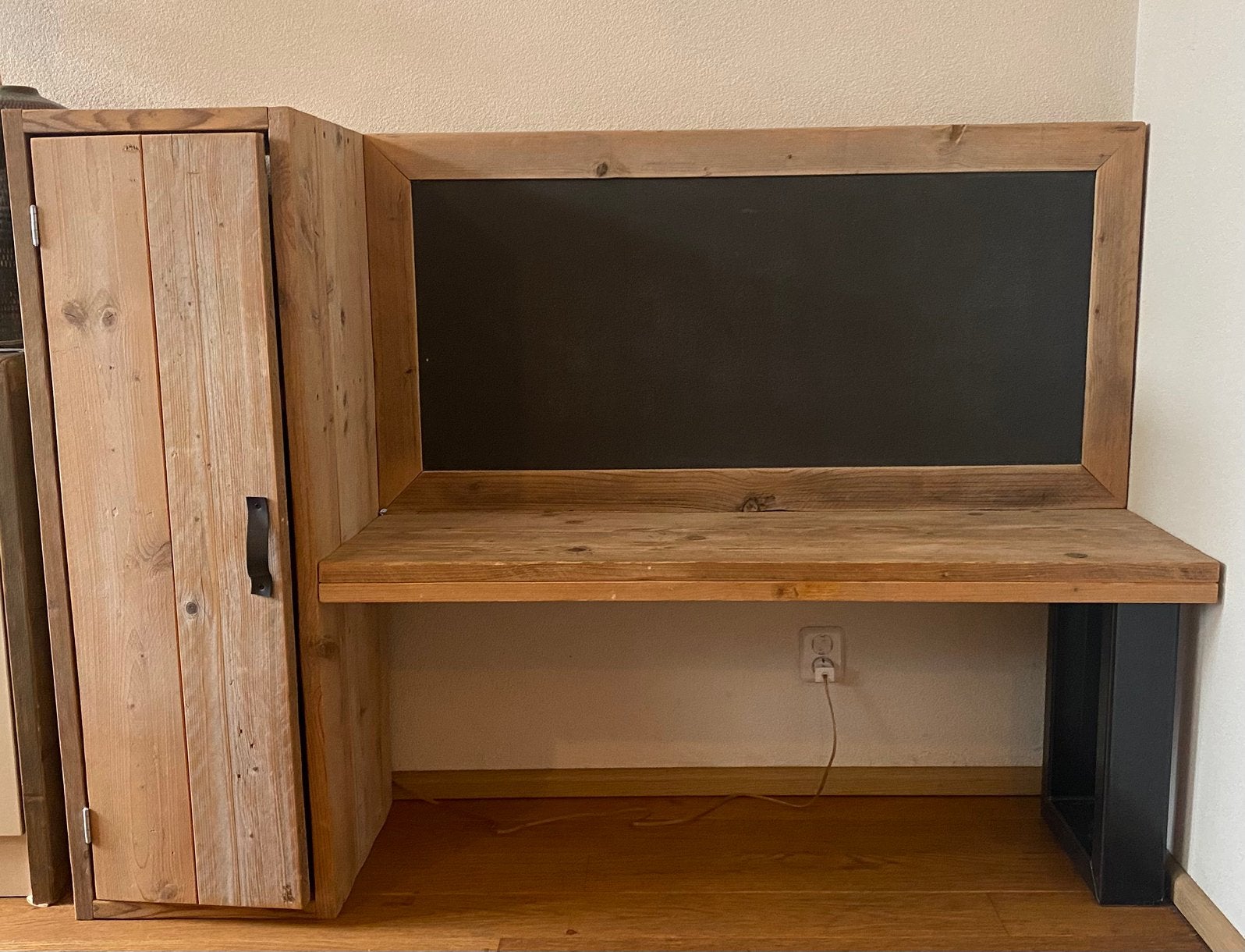 Steigerhouten kinderbureau, Huis en Inrichting, Kasten | Overige, Ophalen, Gebruikt