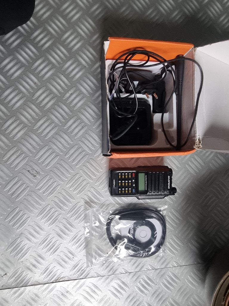 Walkietalkie, Telecommunicatie, 5 tot 15 km, Ophalen of Verzenden, Zo goed als nieuw, Portofoon of Walkie-talkie