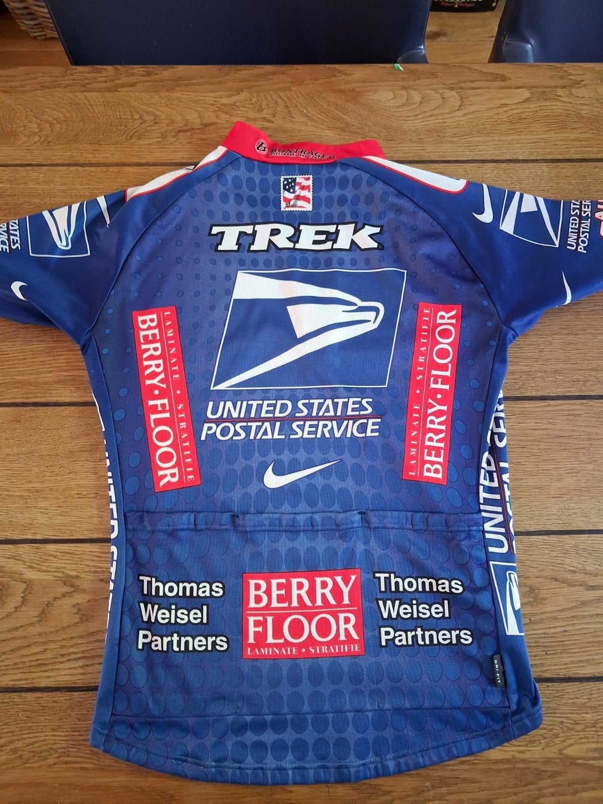 Us postal trek nike shirt wielershirt shirt small fietsshirt, Fietsen en Brommers, Fietsaccessoires | Fietskleding, Ophalen of Verzenden
