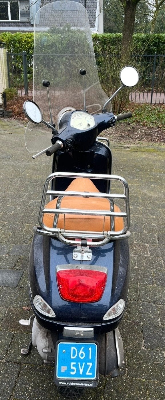 Vespa LX50 4T Piaggio C38, donkerblauw, windscherm+bagagerek, Fietsen en Brommers, Ophalen, Gebruikt, Maximaal 45 km/u, Benzine