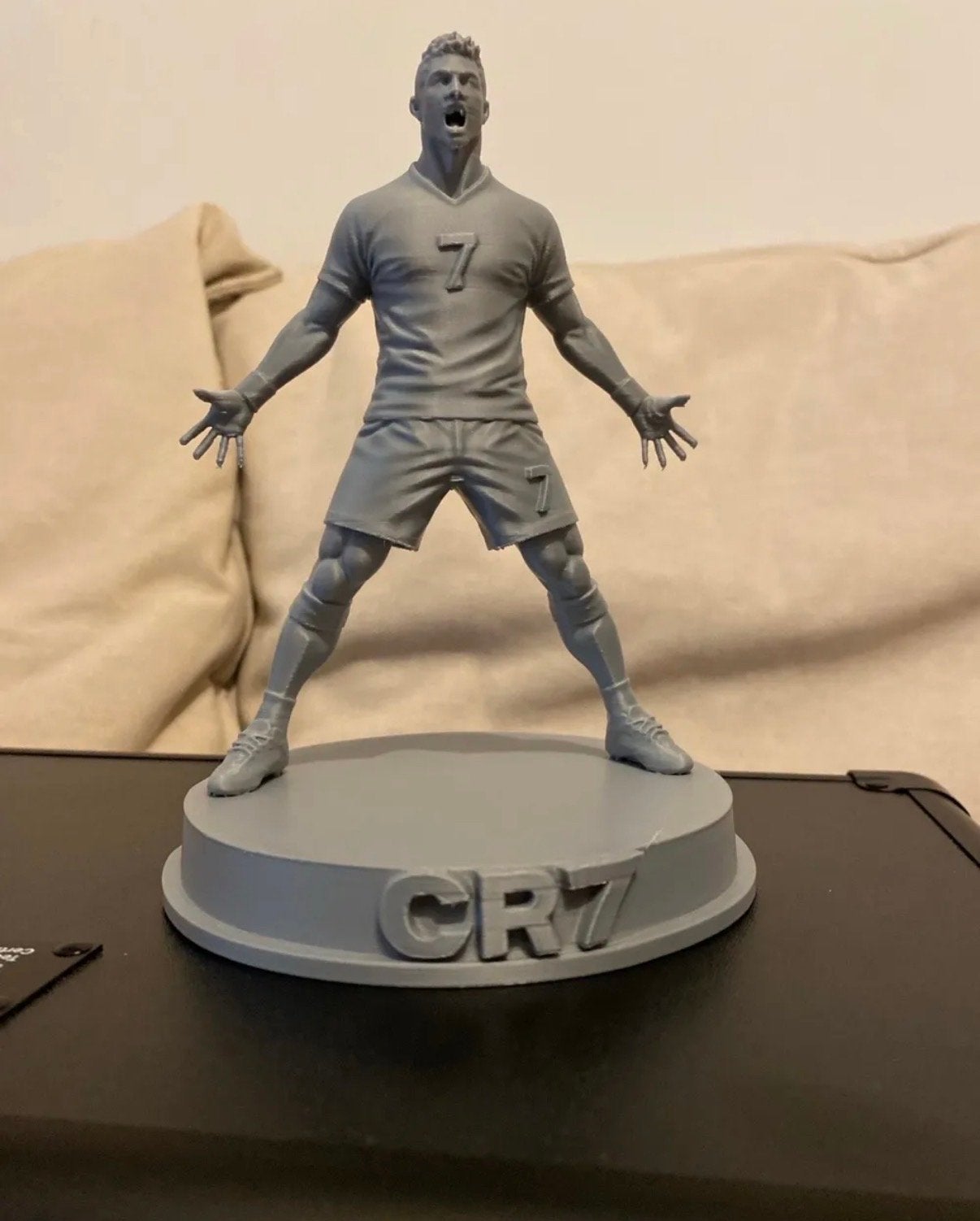 3D Geprint Beeldje CR7 Cristiano Ronaldo Voetbal, Ophalen of Verzenden, Nieuw, Buitenlandse clubs, Beeldje of Poppetje