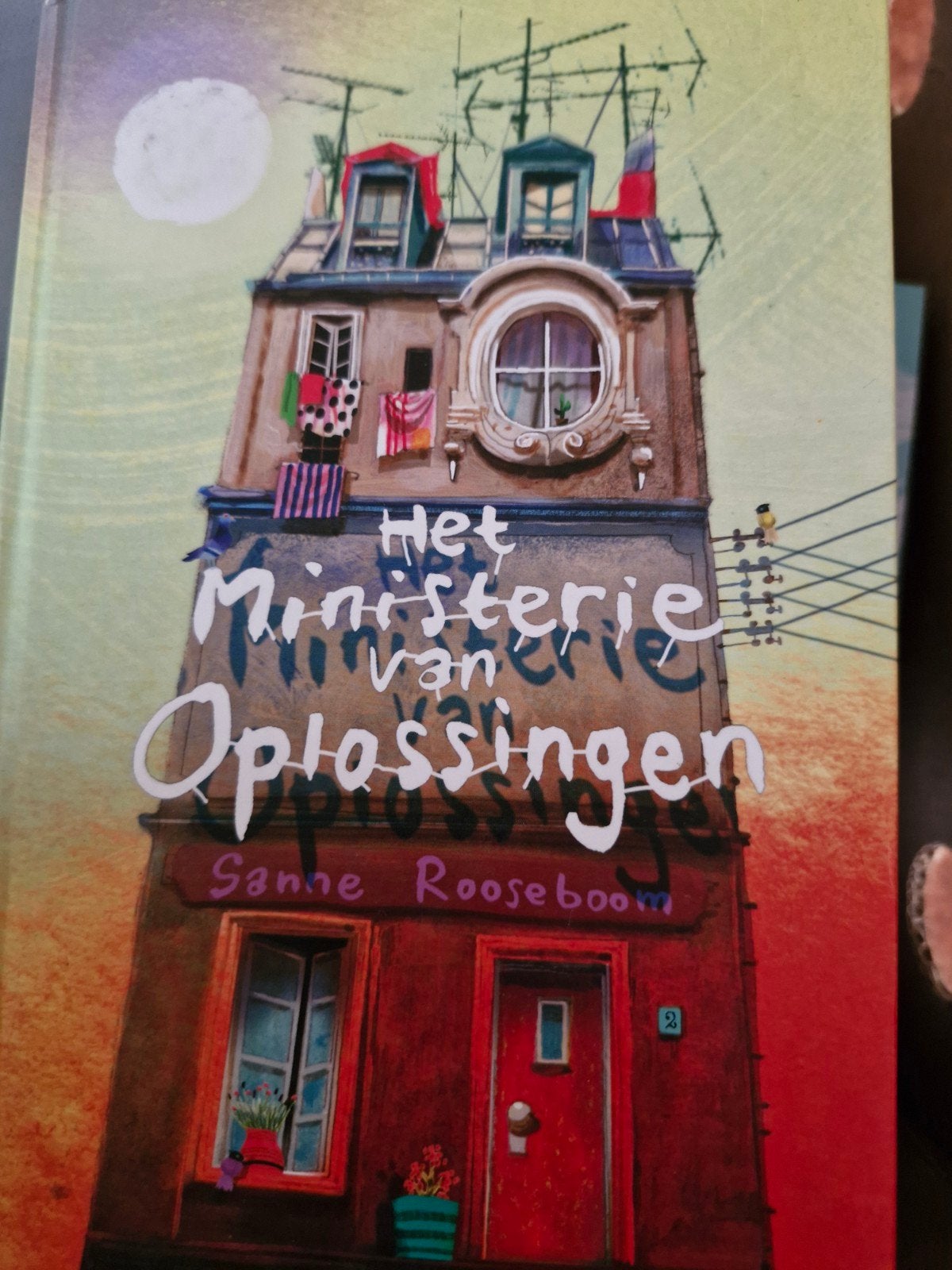 Het Ministerie van Oplossingen - Sanne Rooseboom, Ophalen of Verzenden, Zo goed als nieuw, Sanne Rooseboom, Fictie algemeen