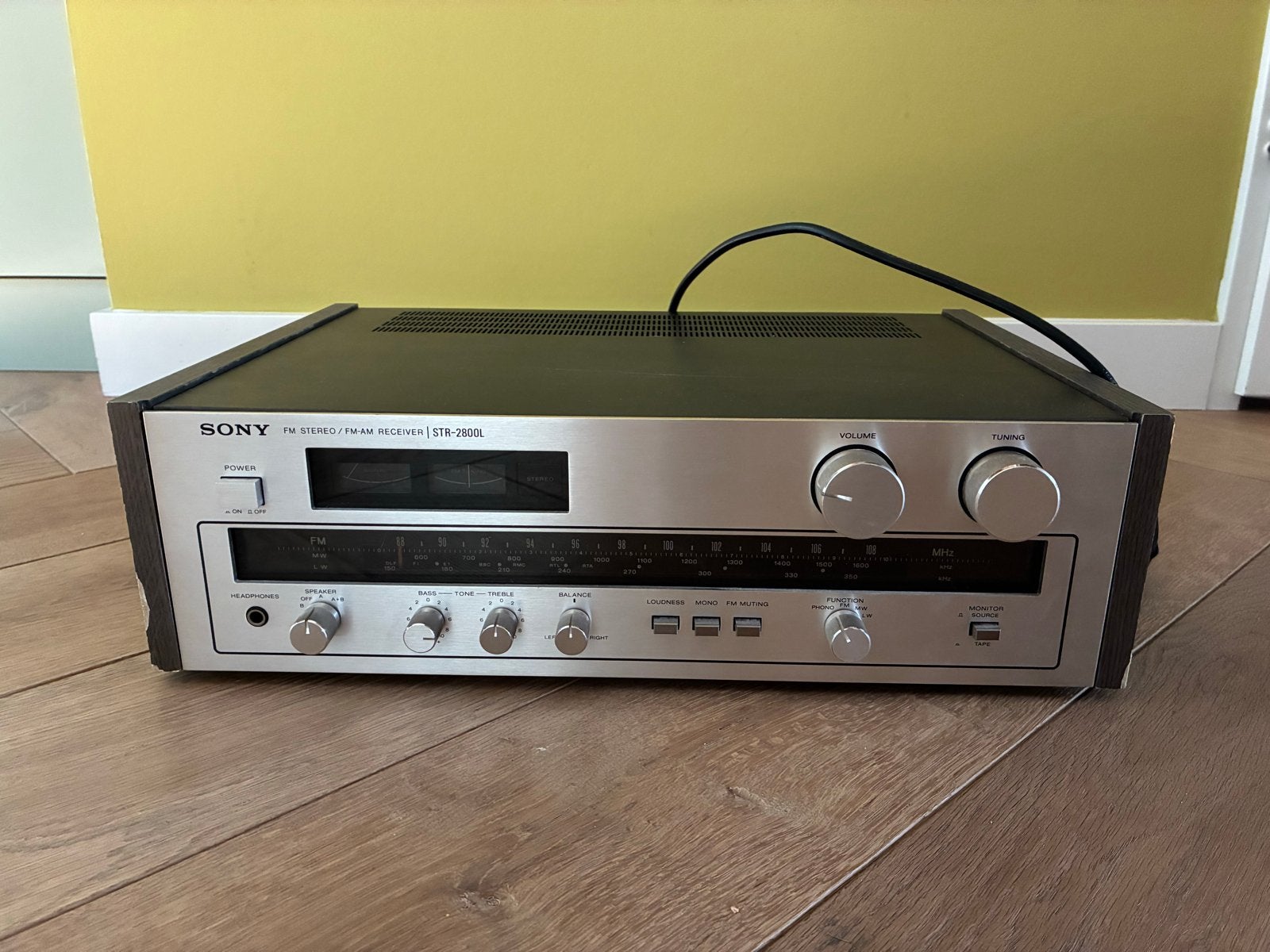 Sony STR-2800L FM Stereo/FM-AM Receiver, Ophalen, Gebruikt, Sony, Minder dan 60 watt