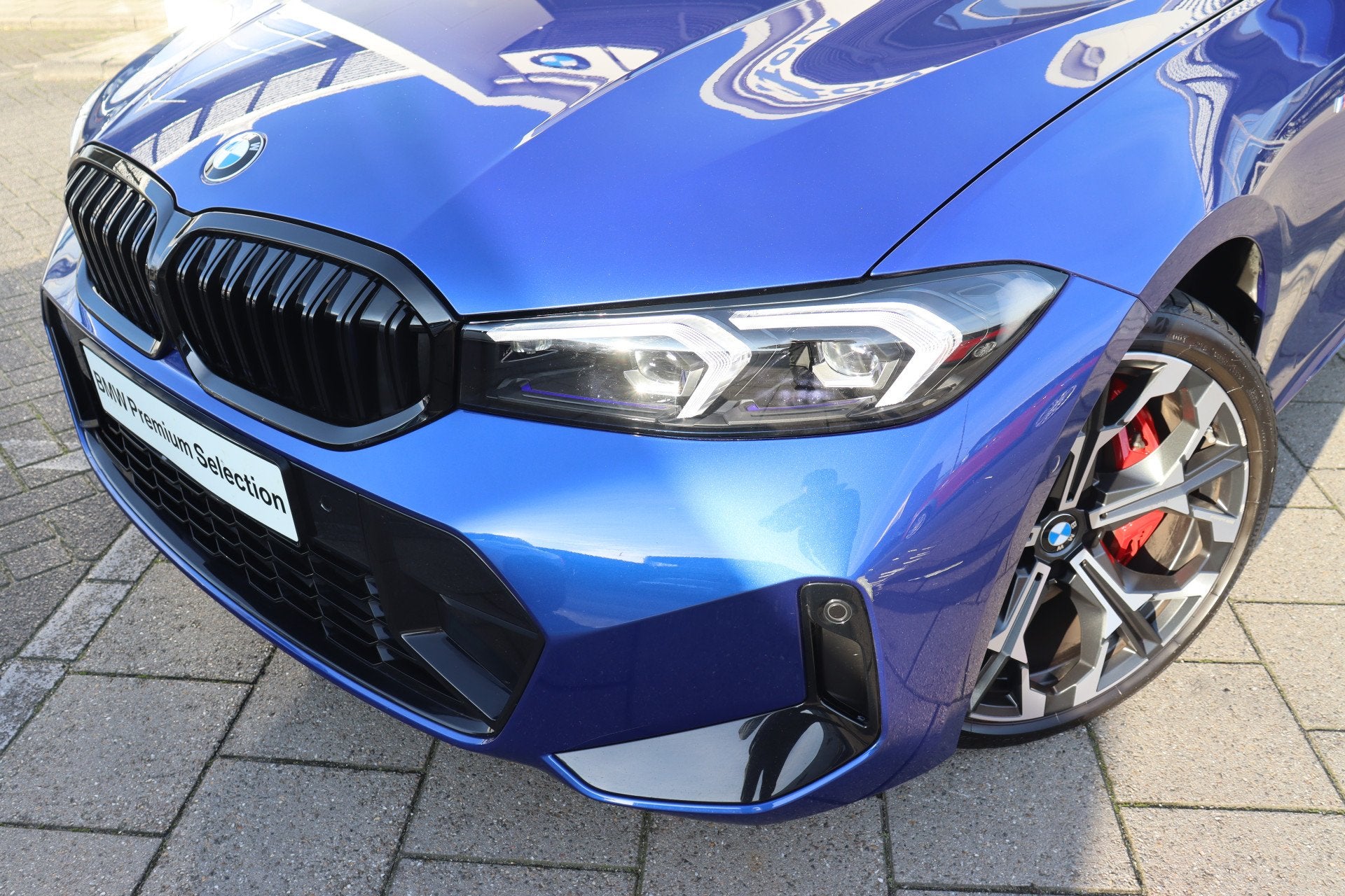 BMW 3 Serie Touring 330i xDrive High Executive M Sport Autom, Auto's, 1998 cc, 4 cilinders, Met garantie (alle), Blauw