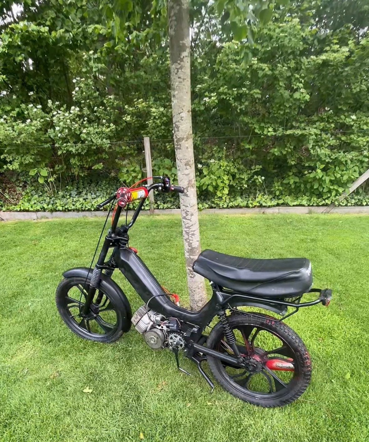 Tomos Hii - Vonkt niet, rode kabel kapot, Fietsen en Brommers, Ophalen of Verzenden, Gebruikt, Overige modellen