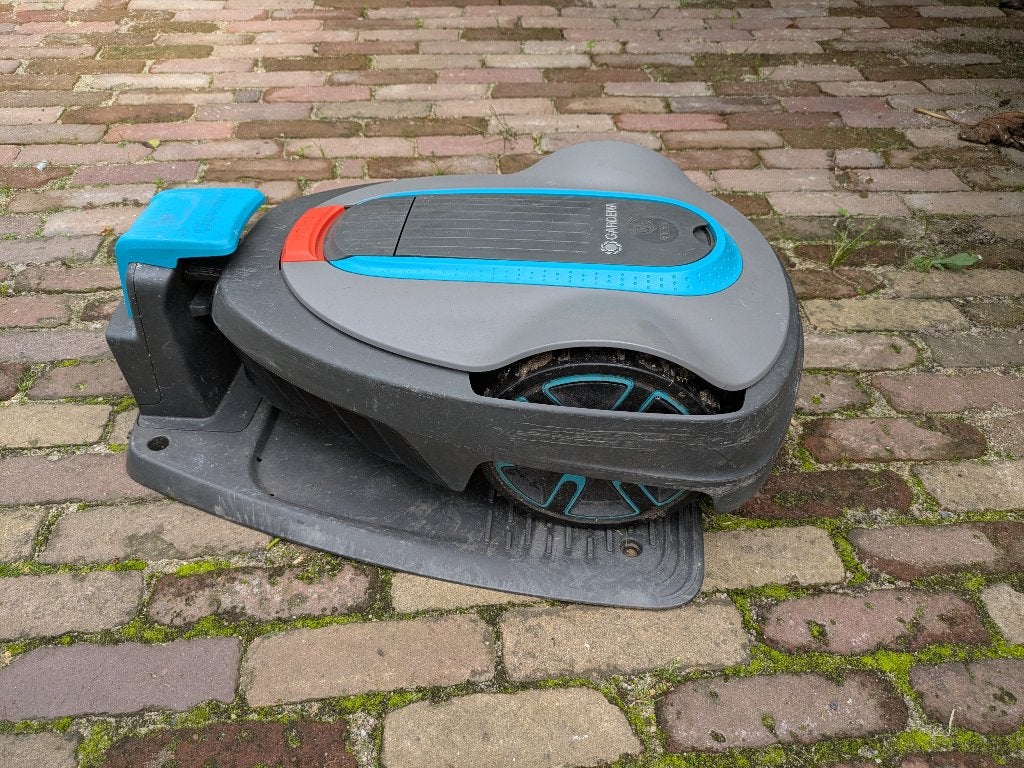 Gardena Sileno City robotmaaier (defect - voor onderdelen), Ophalen of Verzenden, Gebruikt, Minder dan 20 cm