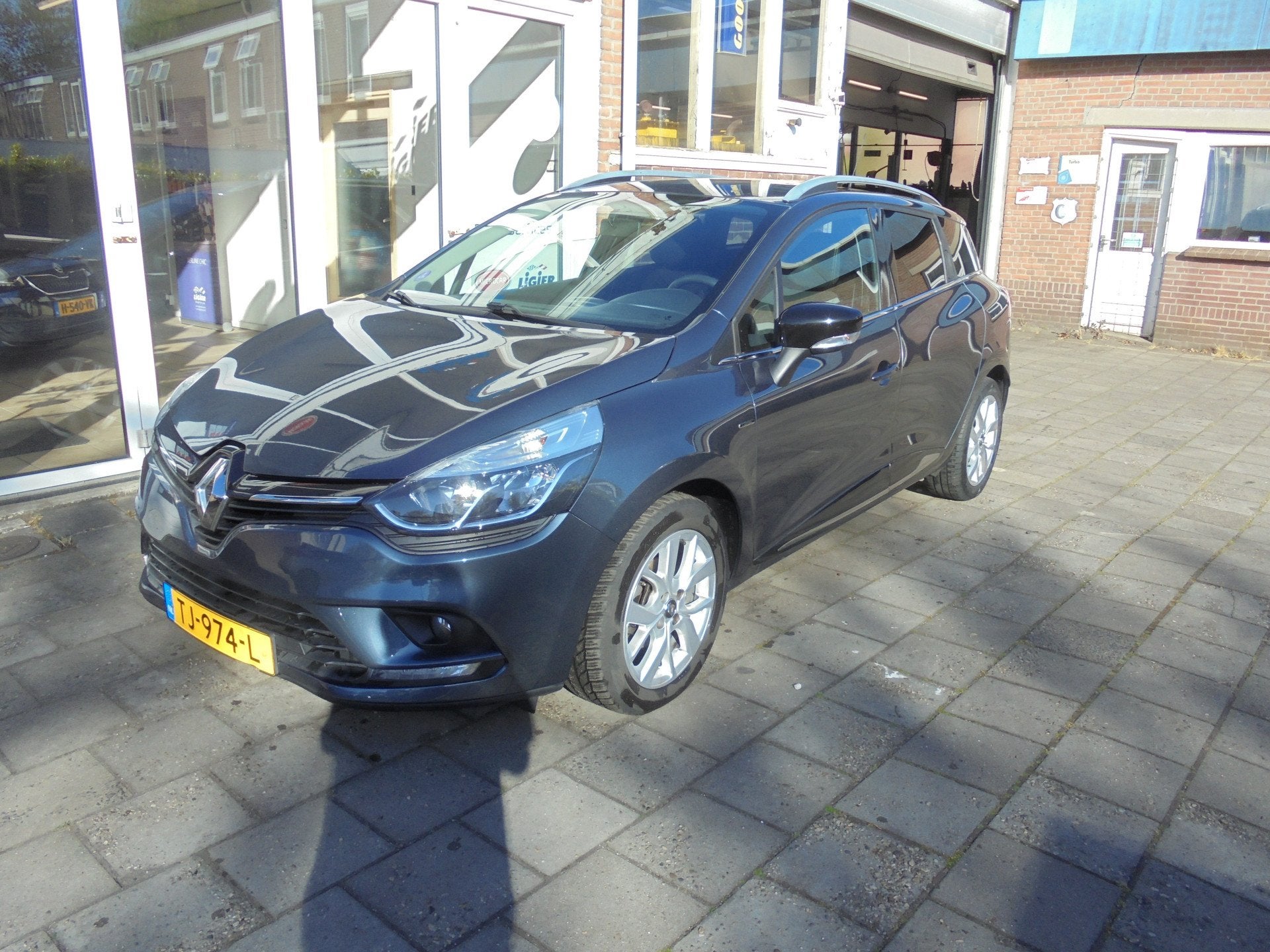Renault Clio Estate 1.2 TCe Limited Airconditioning Audiosys, Auto's, Voorwielaandrijving, 898 cc, 1063 kg, Gebruikt