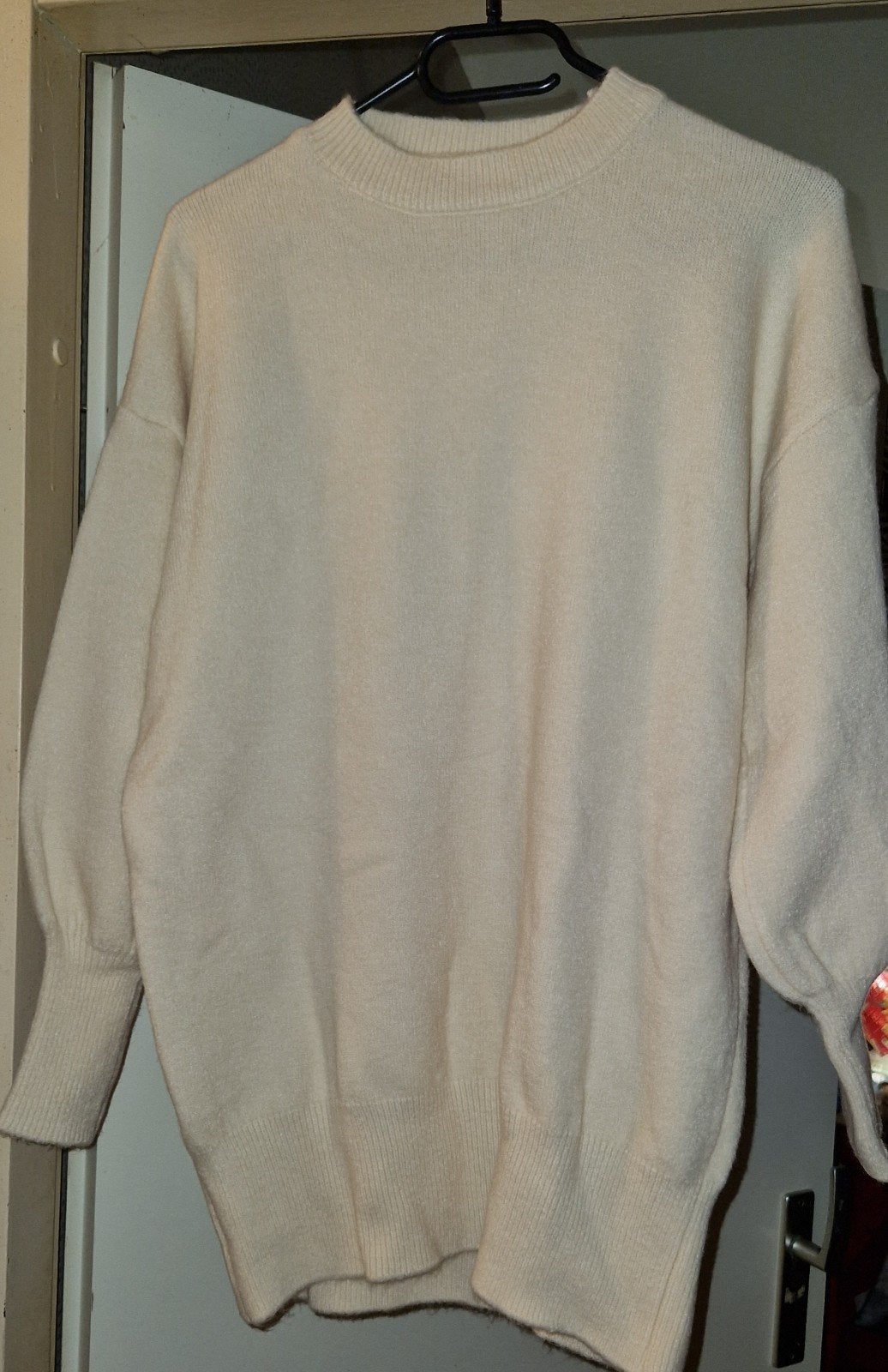 Crèmekleurige trui met pofmouwen maat M, Maat 38/40 (M), Verzenden, Beige, Nieuw