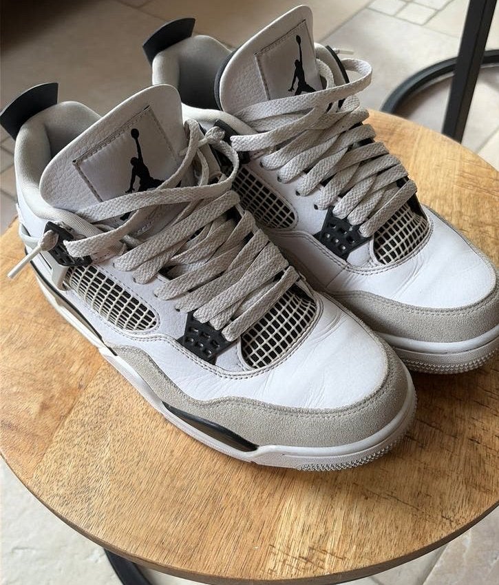 Nike  Air Jordan, Ophalen of Verzenden, Zo goed als nieuw, Wit