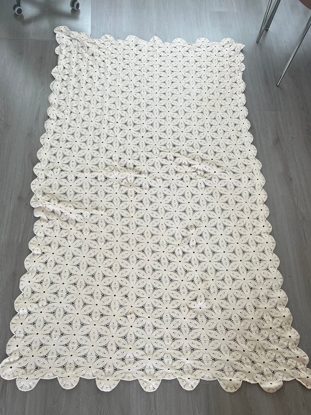 Vintage sprei plaid woondeken handgemaakt gehaakt bloemen, Ophalen of Verzenden, Zo goed als nieuw