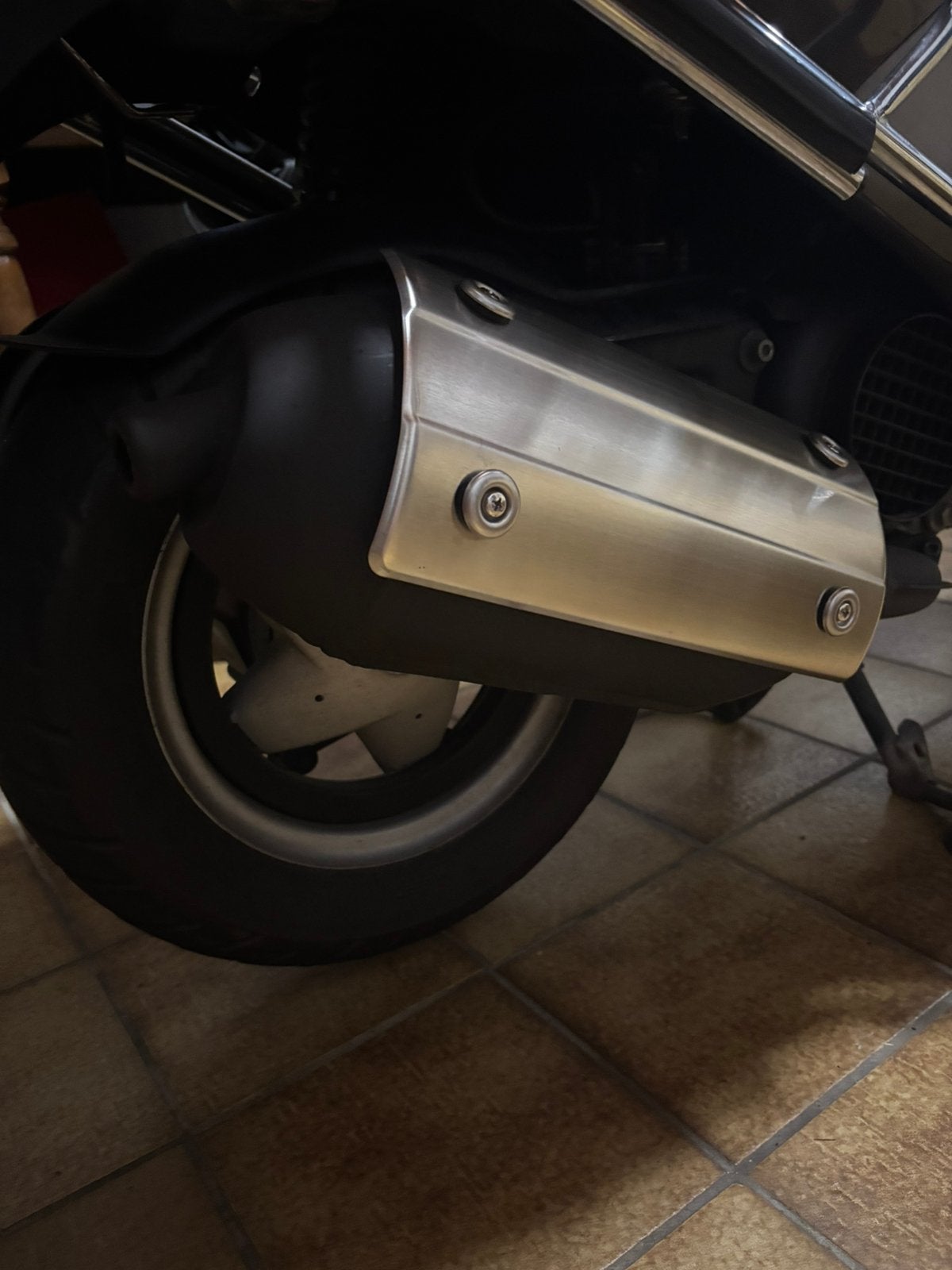 Sm06 uiltaat, Fietsen en Brommers, Brommeronderdelen | Scooters, Ophalen, Zo goed als nieuw, Uitlaat, Piaggio
