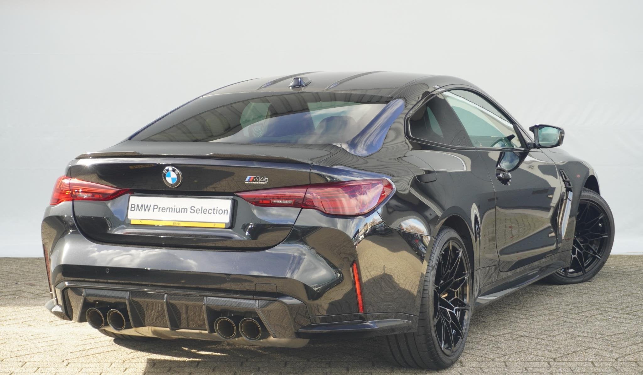 BMW M4 Competition | M Carbon-keramische remmen | M Carbon E, Auto's, Gebruikt, Met garantie (alle), 4 stoelen, Zwart