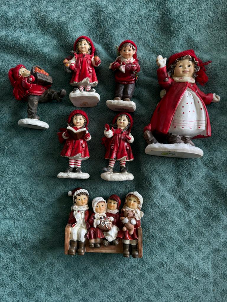 Kerst vrolijke kinderen standbeeldjes, Ophalen of Verzenden, Zo goed als nieuw