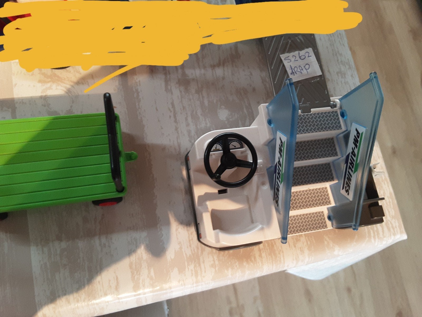 onderdelen vliegtuig en  vliegveld en helikopter 1, Losse onderdelen, Voertuig, Ophalen of Verzenden, Zo goed als nieuw