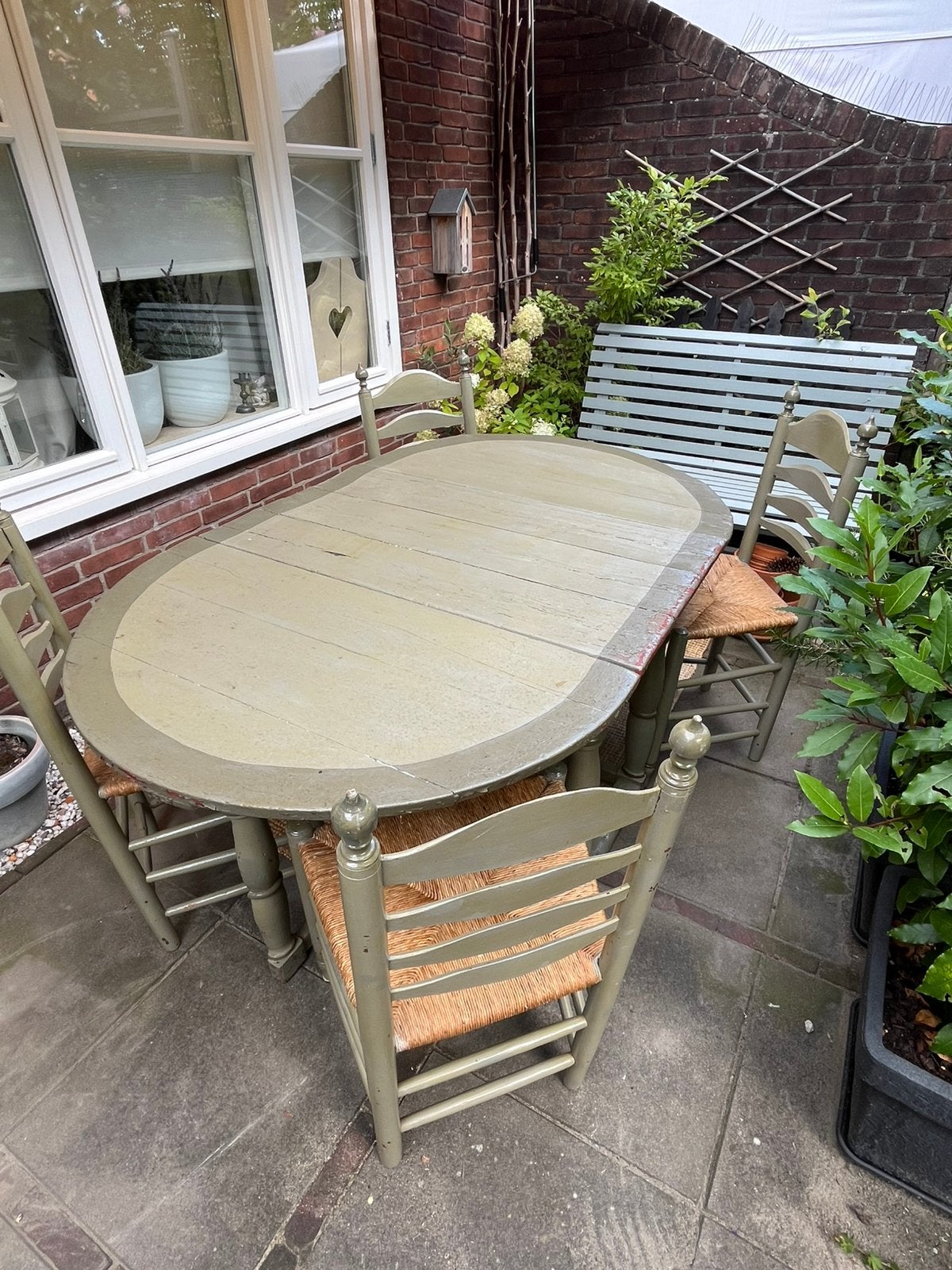 Antiek hangoortafeltje met 4 knopstoelen, Ophalen