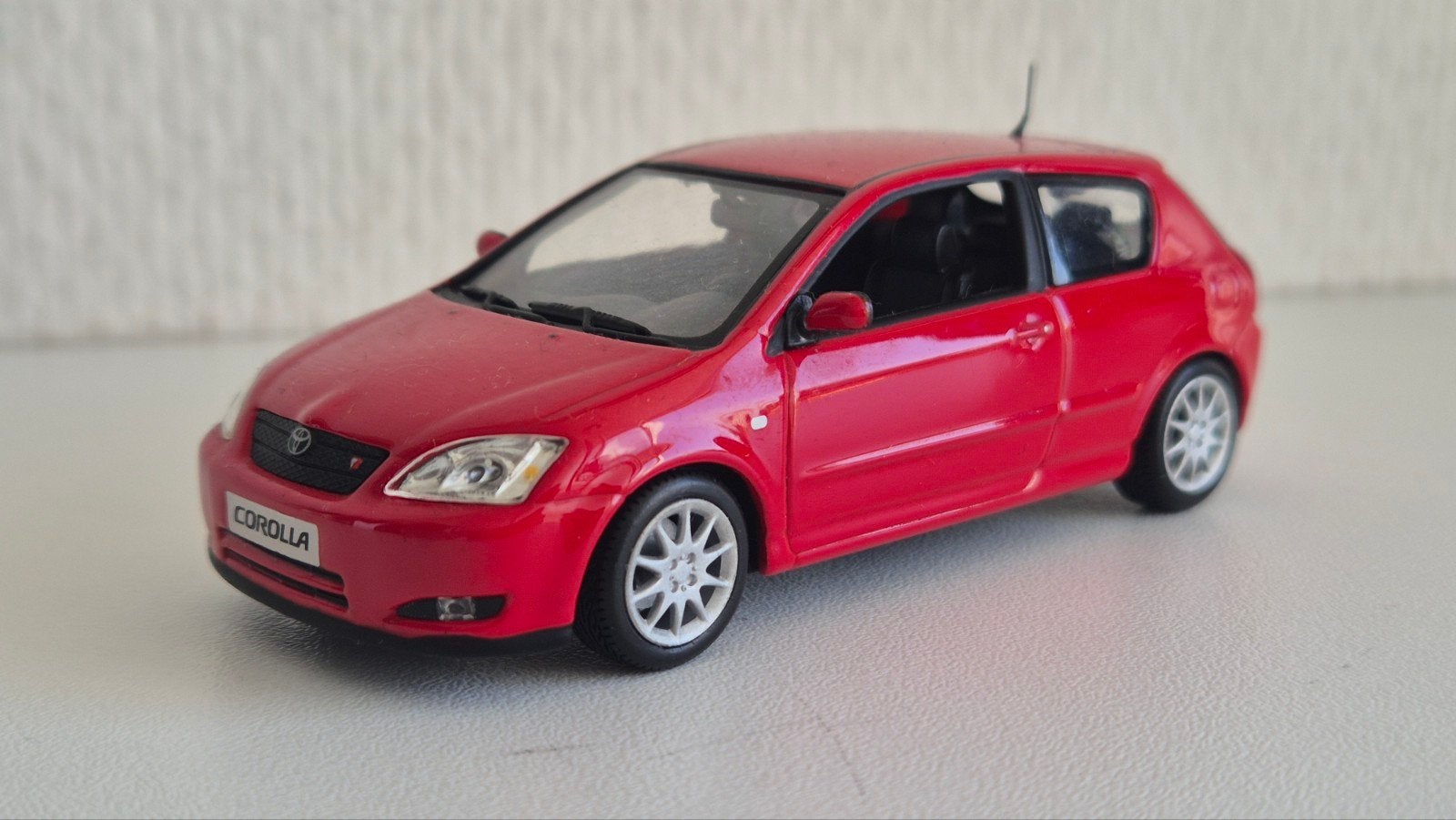 Minichamps 1:43 Toyota Corolla rood, Ophalen of Verzenden, Zo goed als nieuw, Auto, MiniChamps