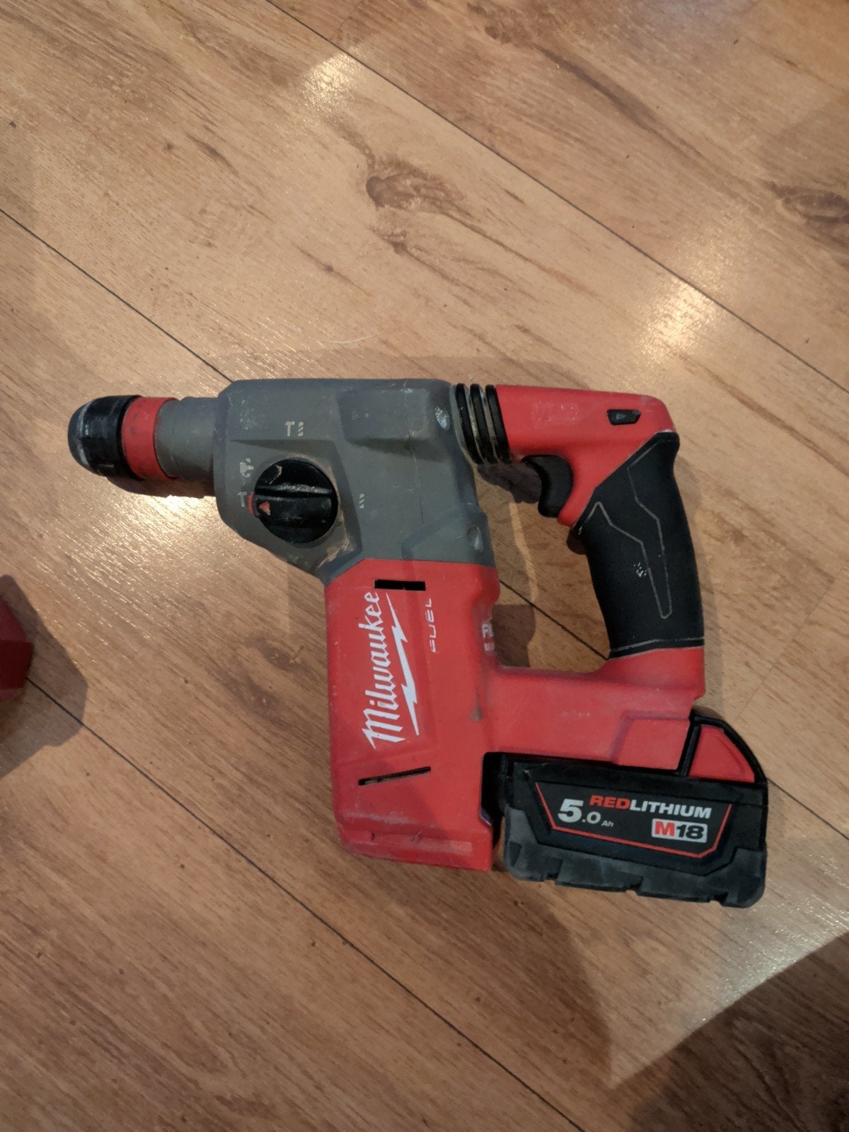 Milwaukee Accu Boorhamer met Stofafzuiging M18 CHX, Doe-het-zelf en Verbouw, Boor- en/of Breekhamer, Ophalen of Verzenden, Klopboormechanisme