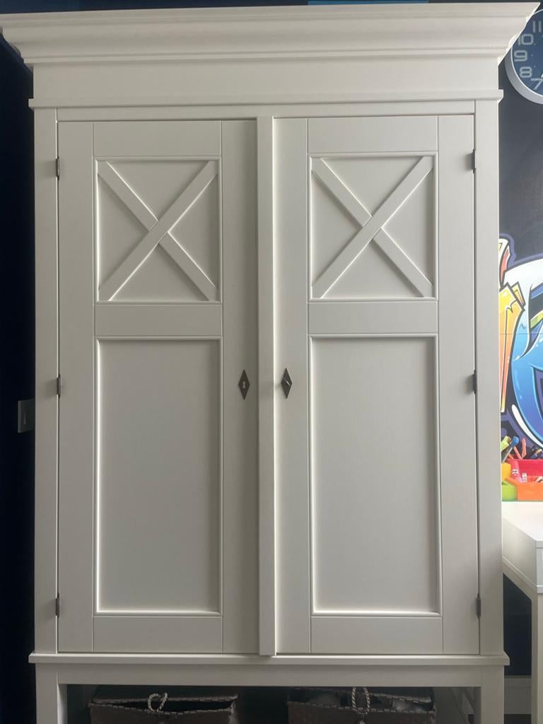Witte kledingkast met planken en hangruimte kidsmill, Ophalen, 100 tot 150 cm, Zo goed als nieuw, 150 tot 200 cm