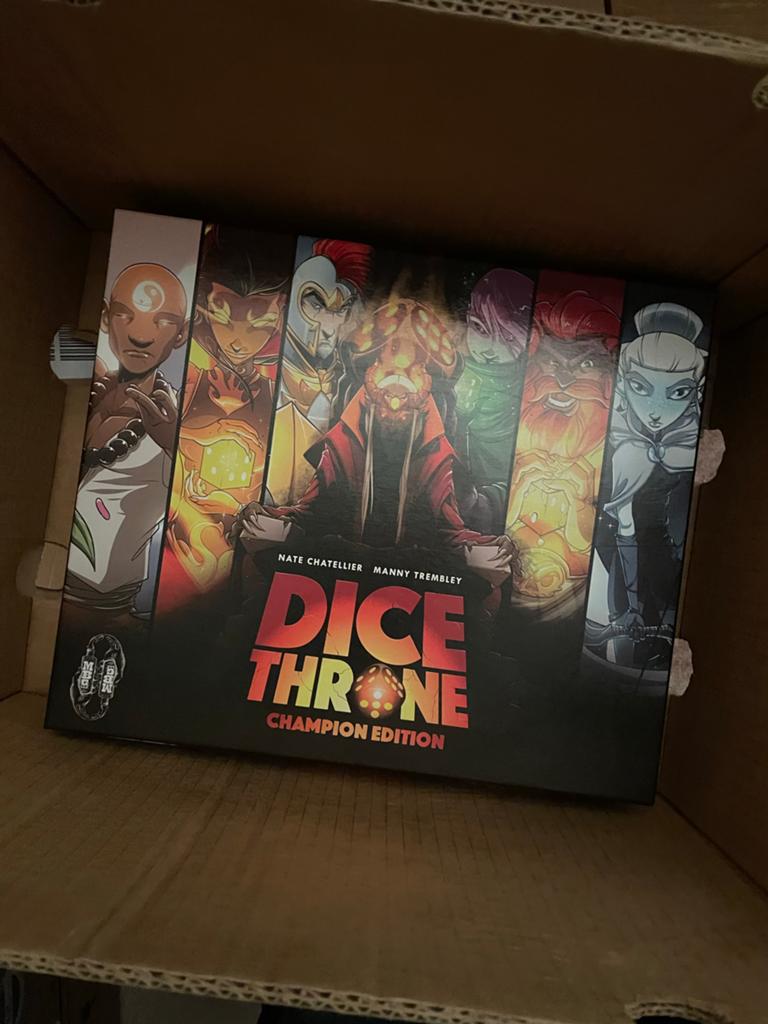 Dice Throne Champion Edition Bordspel, Hobby en Vrije tijd, Gezelschapsspellen | Overige, Een of twee spelers, Ophalen of Verzenden