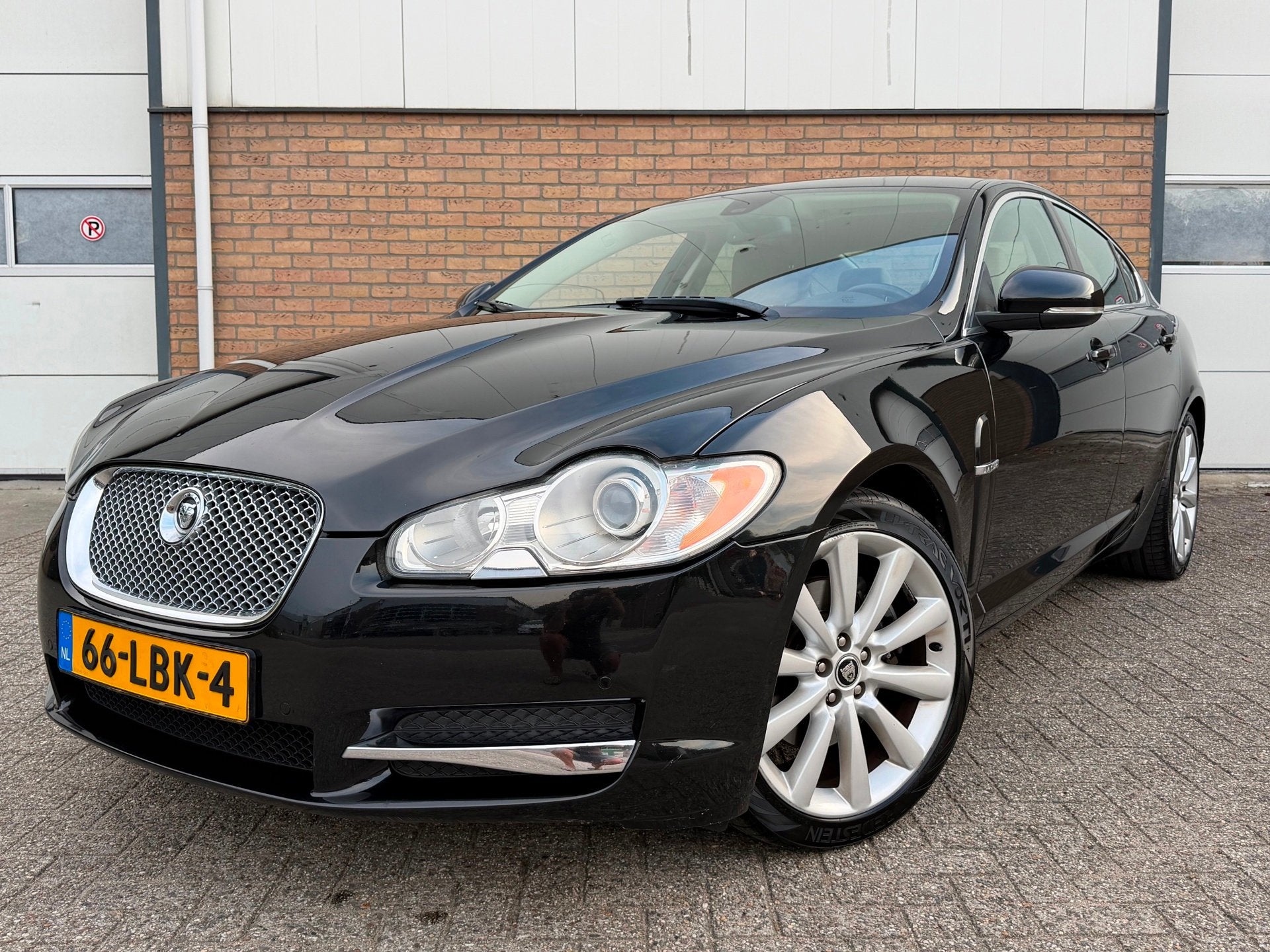 Jaguar XF 3.0 V6 Luxury 19INCH/TREKHAAK/XENON/NL AUTO !, Auto's, Automaat, 238 pk, Achterwielaandrijving, Gebruikt